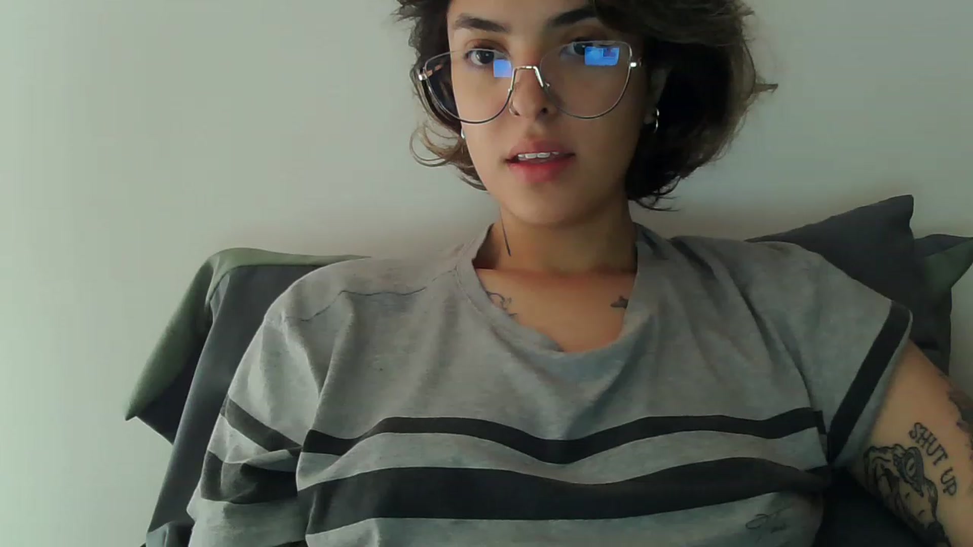 Gallery image thumbnail from fionacarter's myfreecams stream on, 05/17/2023, 16:24 image 2 of 20