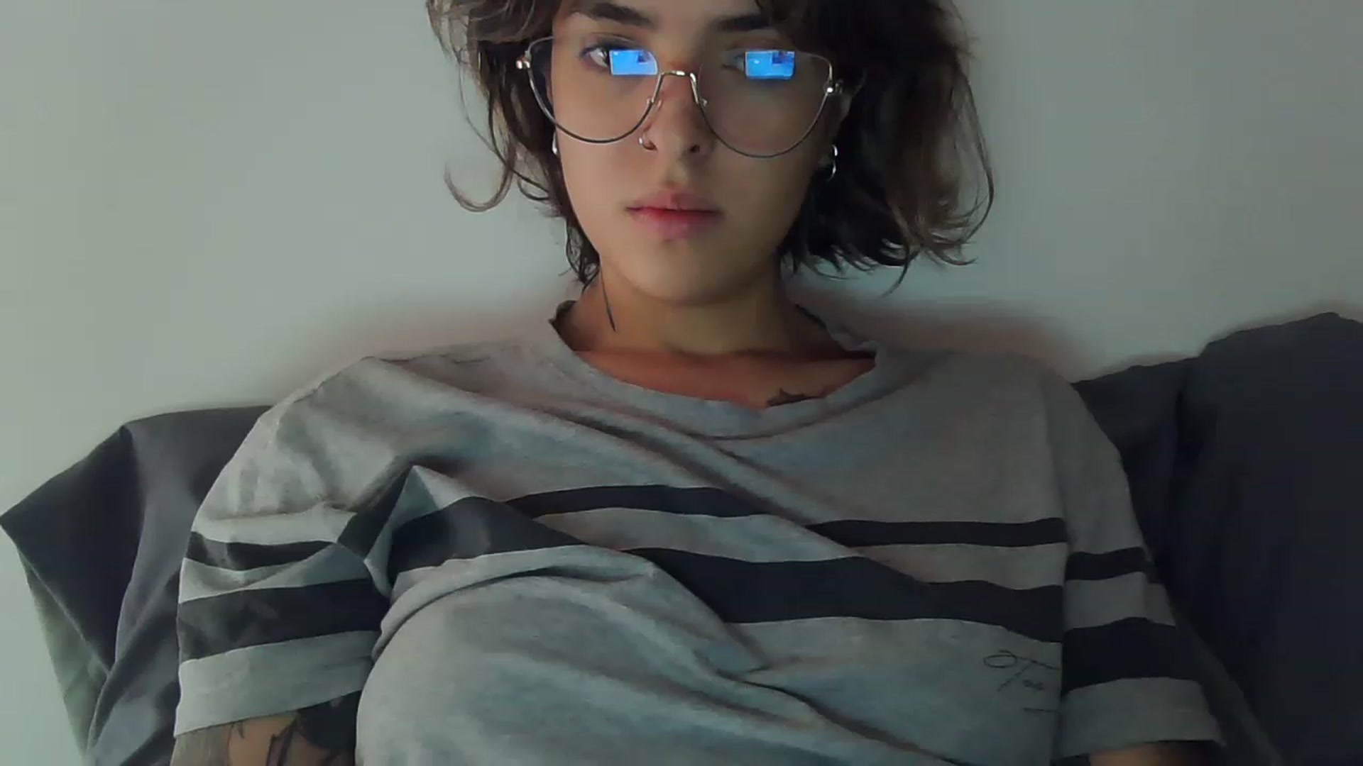 Gallery image thumbnail from fionacarter's myfreecams stream on, 05/22/2023, 17:00 image 15 of 20