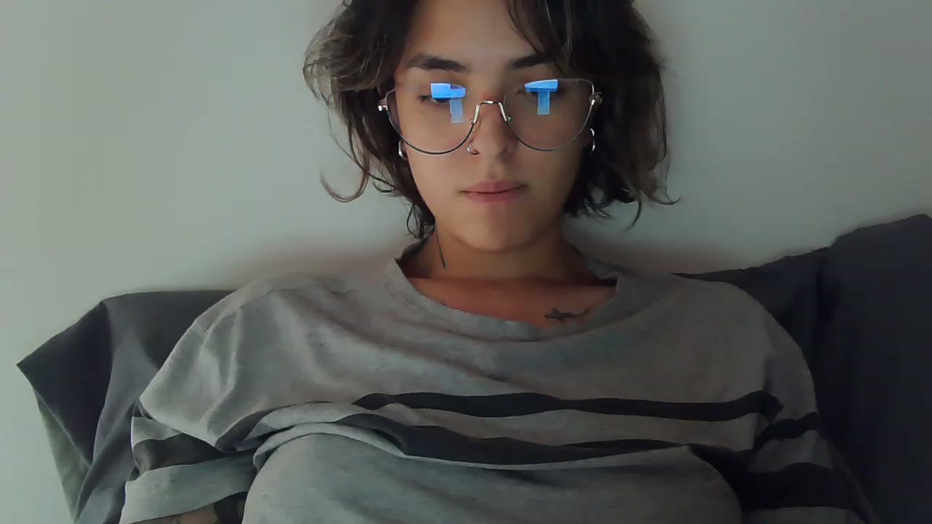 Gallery image thumbnail from fionacarter's myfreecams stream on, 05/22/2023, 17:00 image 17 of 20