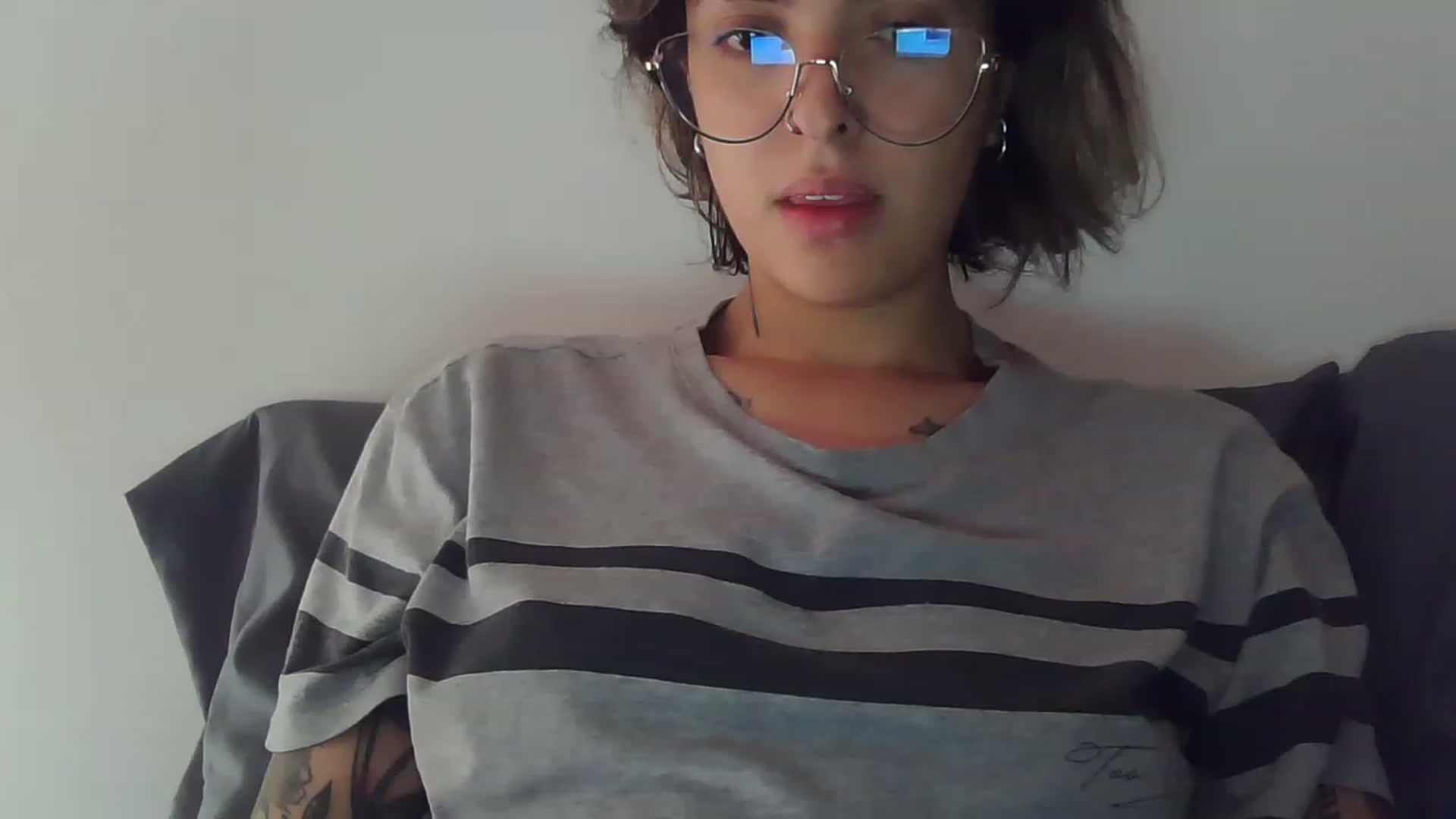 Gallery image thumbnail from fionacarter's myfreecams stream on, 05/22/2023, 17:41 image 5 of 20