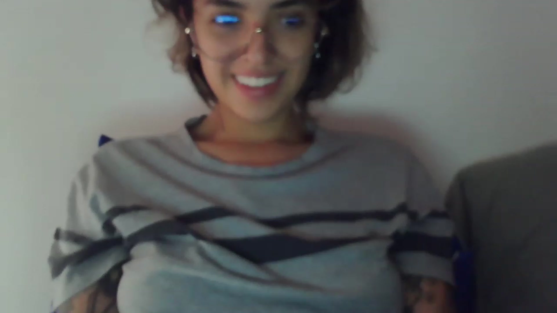 Gallery image thumbnail from fionacarter's myfreecams stream on, 05/26/2023, 15:09 image 6 of 20