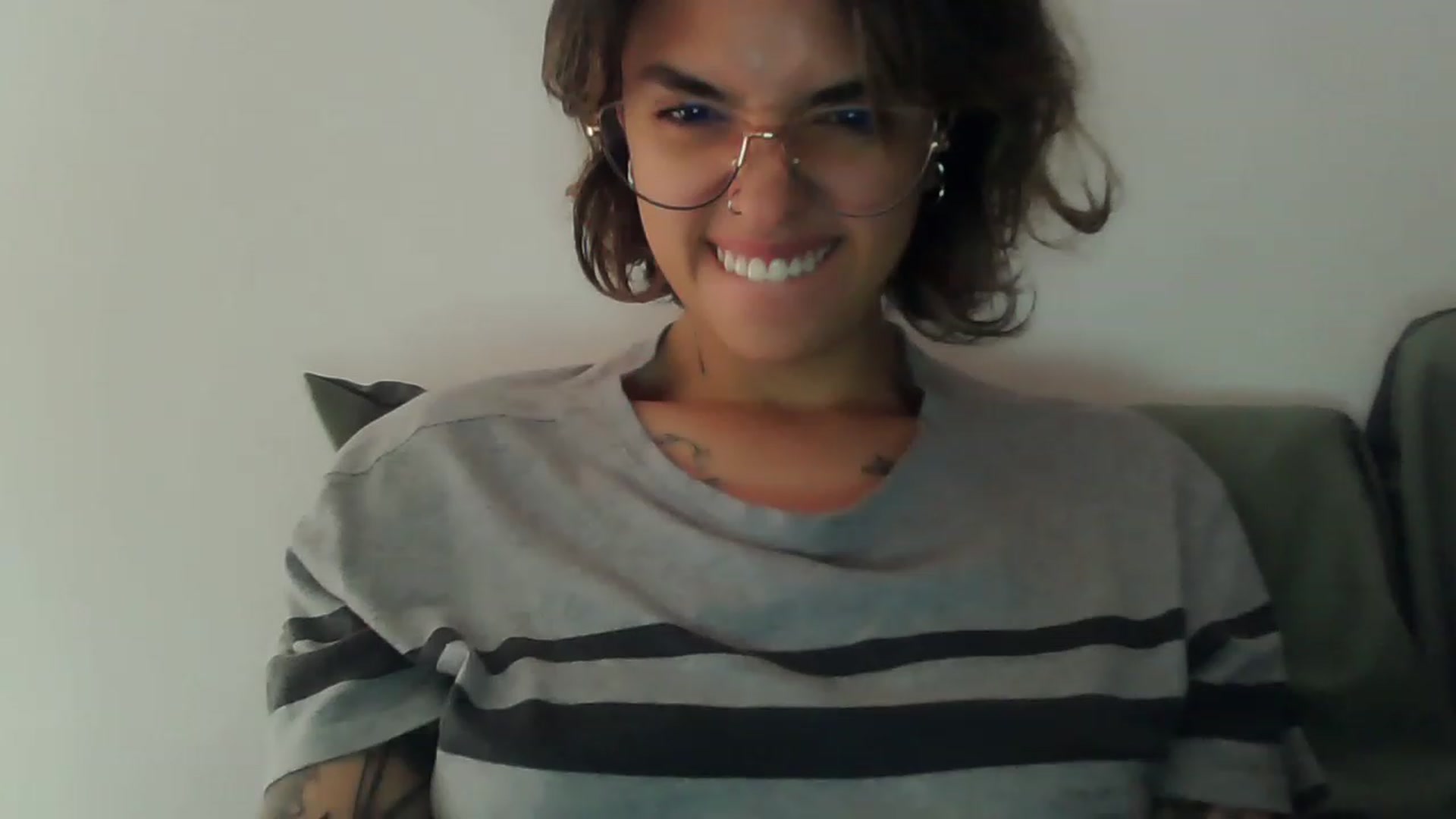 Gallery image thumbnail from fionacarter's myfreecams stream on, 05/27/2023, 16:07 image 4 of 20
