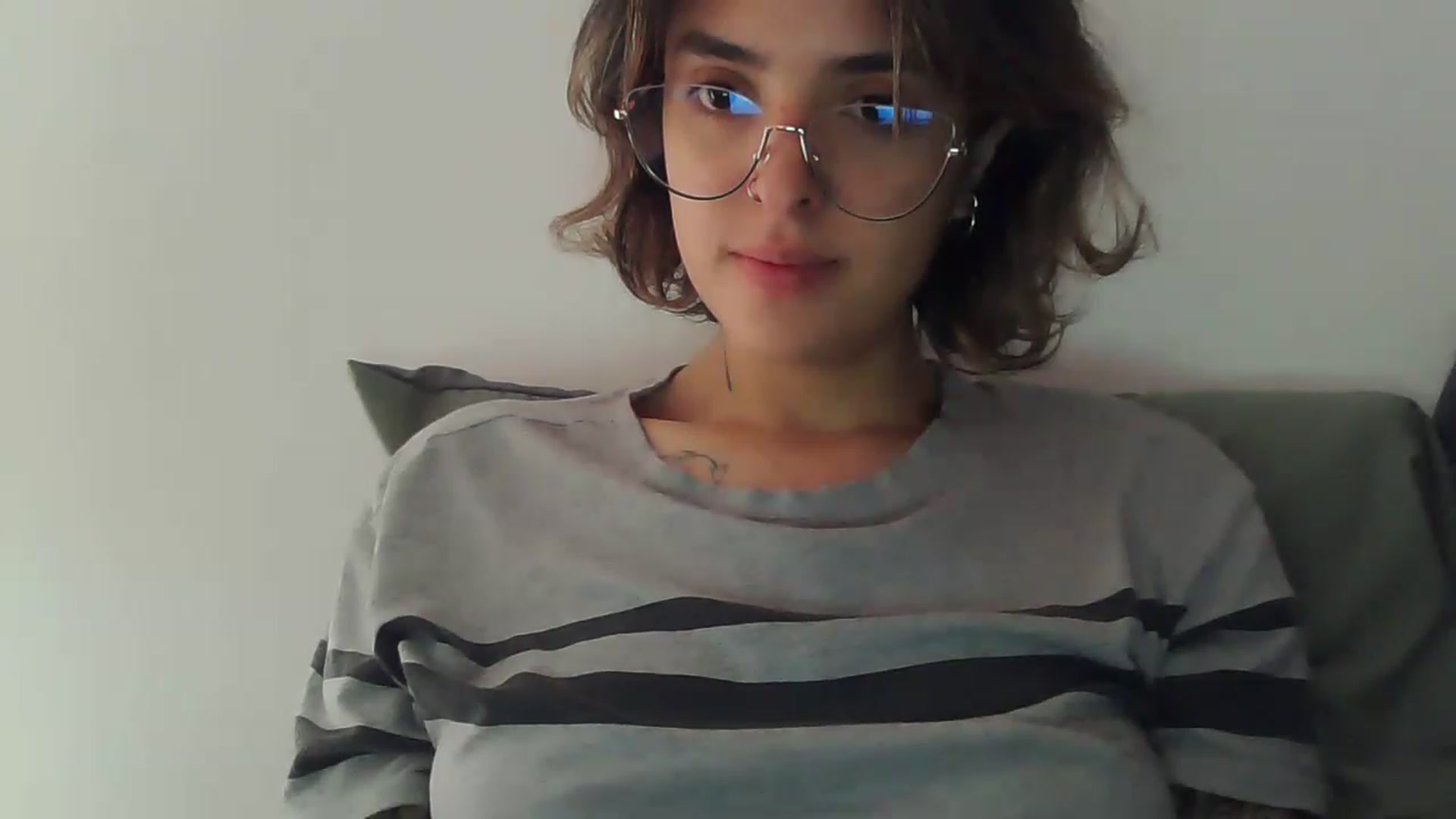 Gallery image thumbnail from fionacarter's myfreecams stream on, 05/27/2023, 16:07 image 16 of 20
