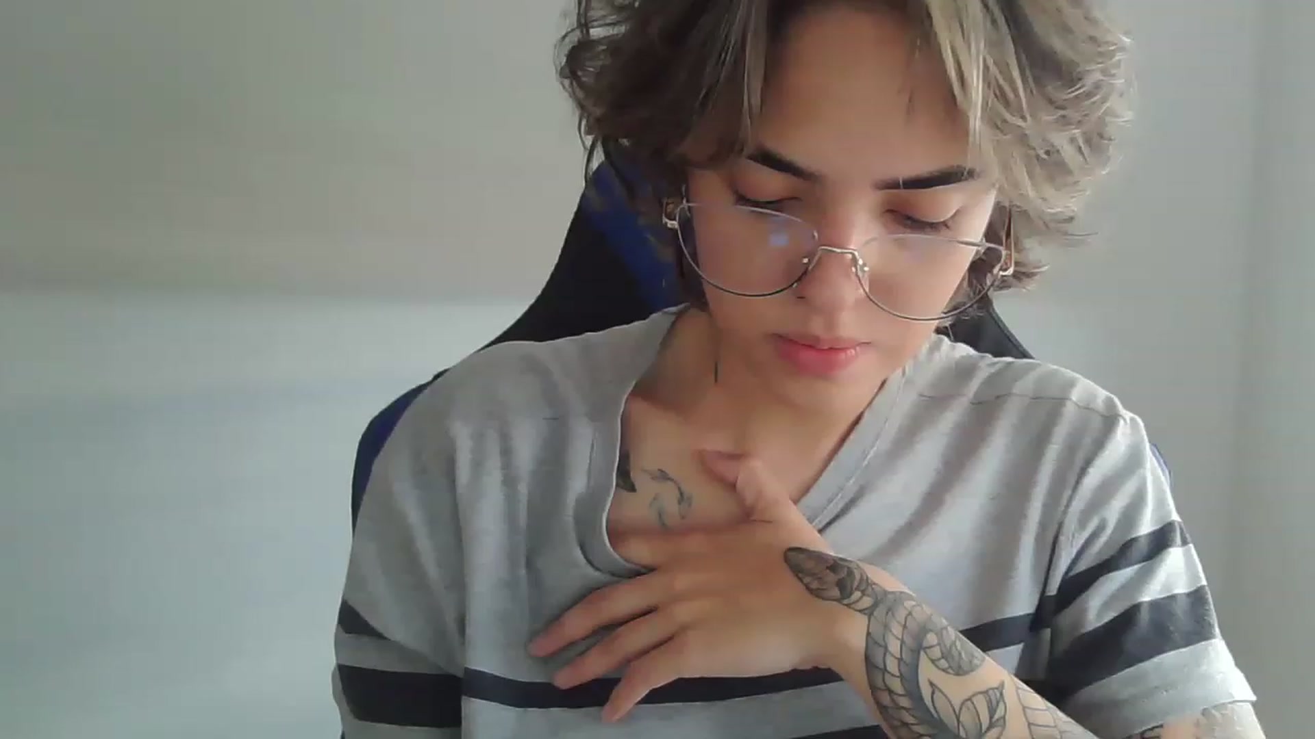 Gallery image thumbnail from fionacarter's myfreecams stream on, 05/31/2023, 15:41 image 7 of 20