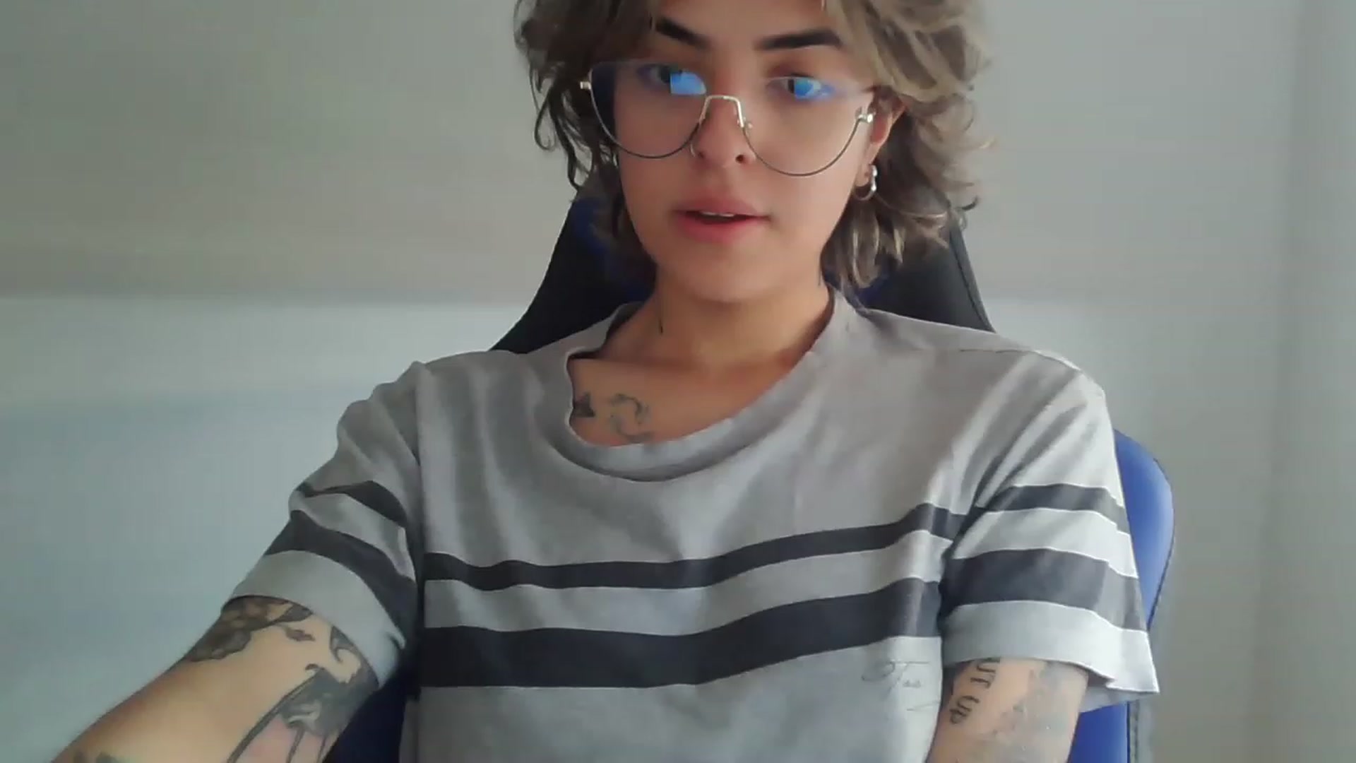 Gallery image thumbnail from fionacarter's myfreecams stream on, 05/31/2023, 15:41 image 14 of 20