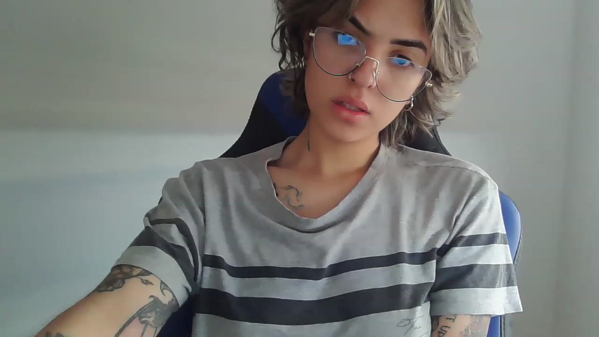 Gallery image thumbnail from fionacarter's myfreecams stream on, 05/31/2023, 15:41 image 12 of 20