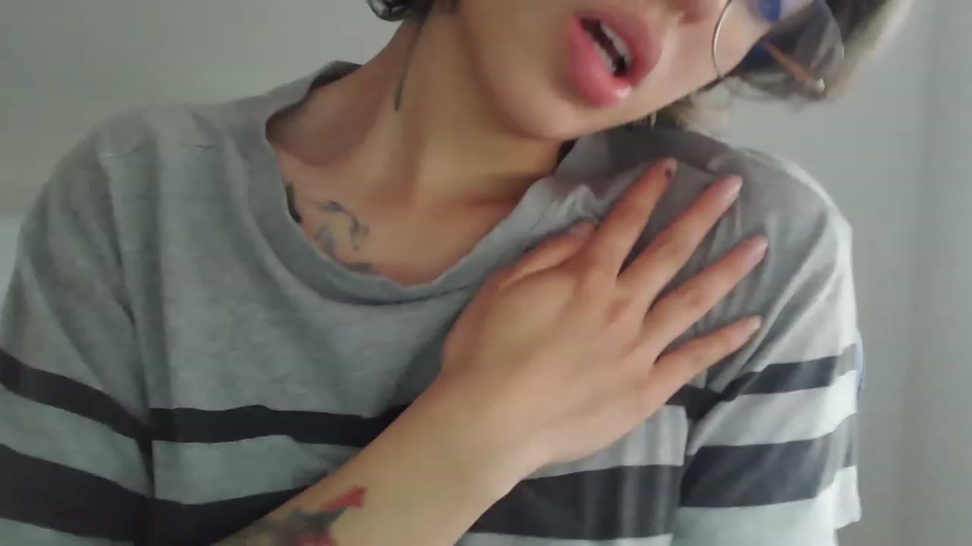 Gallery image thumbnail from fionacarter's myfreecams stream on, 05/31/2023, 15:41 image 15 of 20