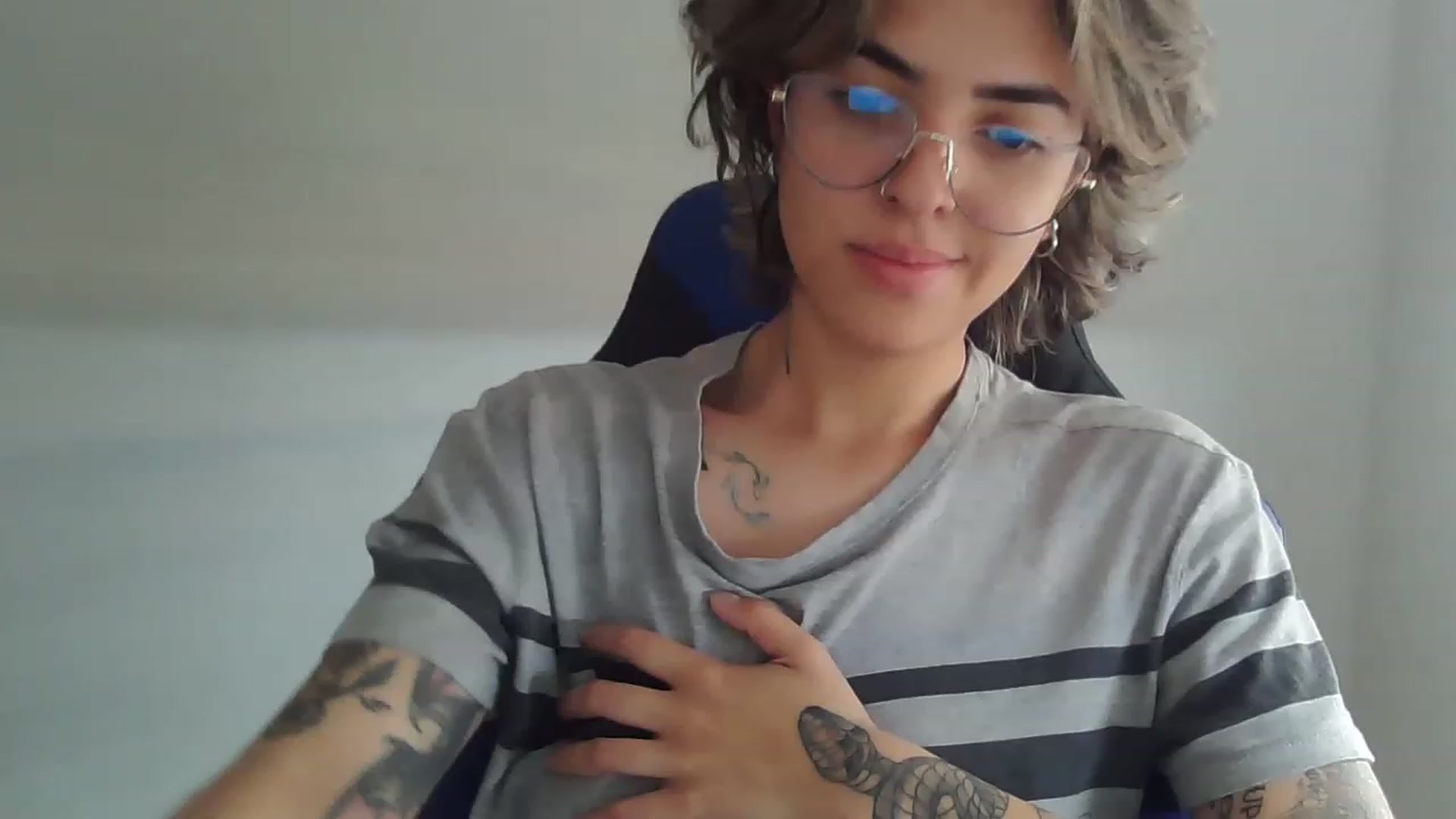 Gallery image thumbnail from fionacarter's myfreecams stream on, 05/31/2023, 15:41 image 4 of 20