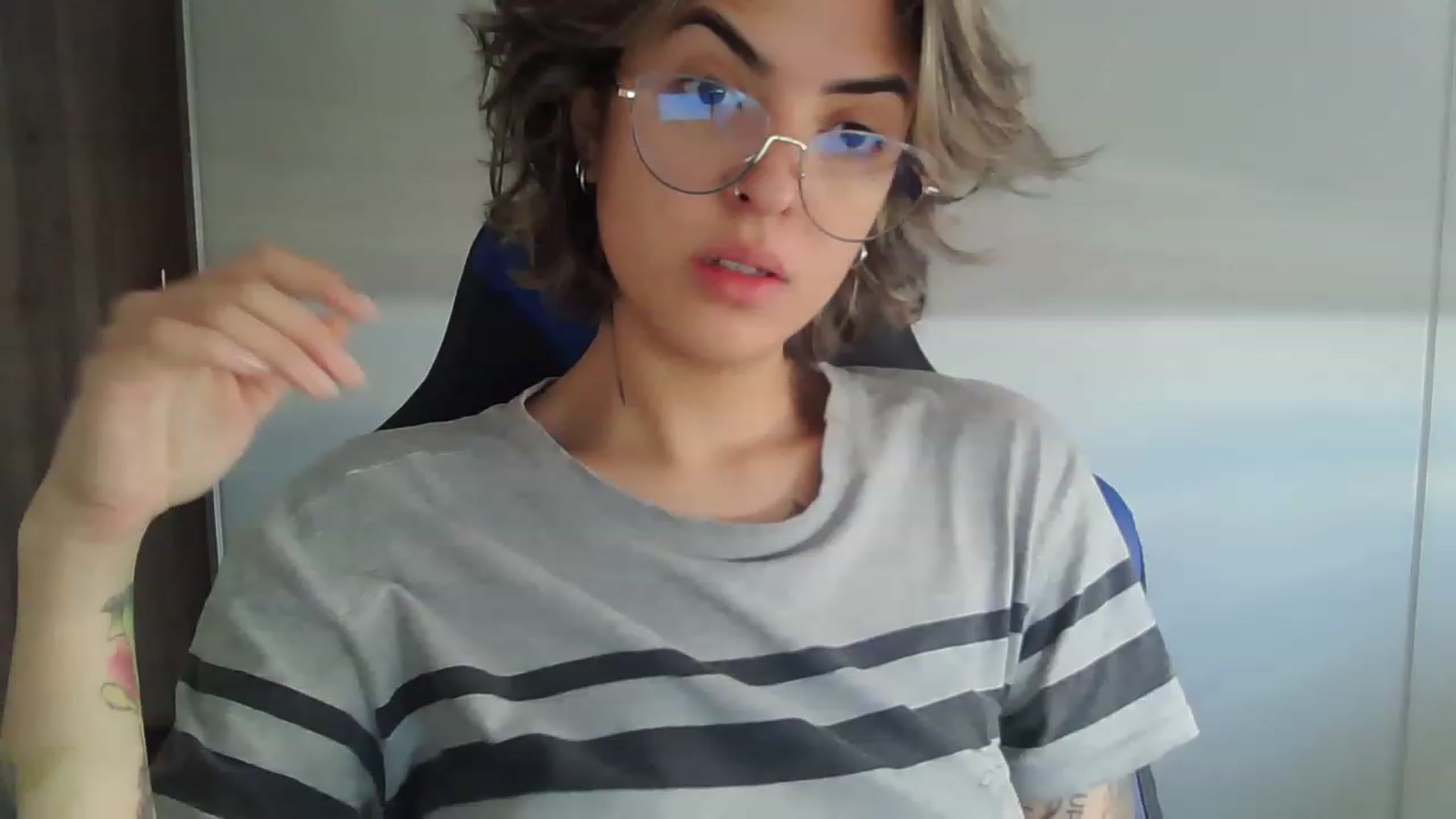 Gallery image thumbnail from fionacarter's myfreecams stream on, 05/31/2023, 16:00 image 14 of 20