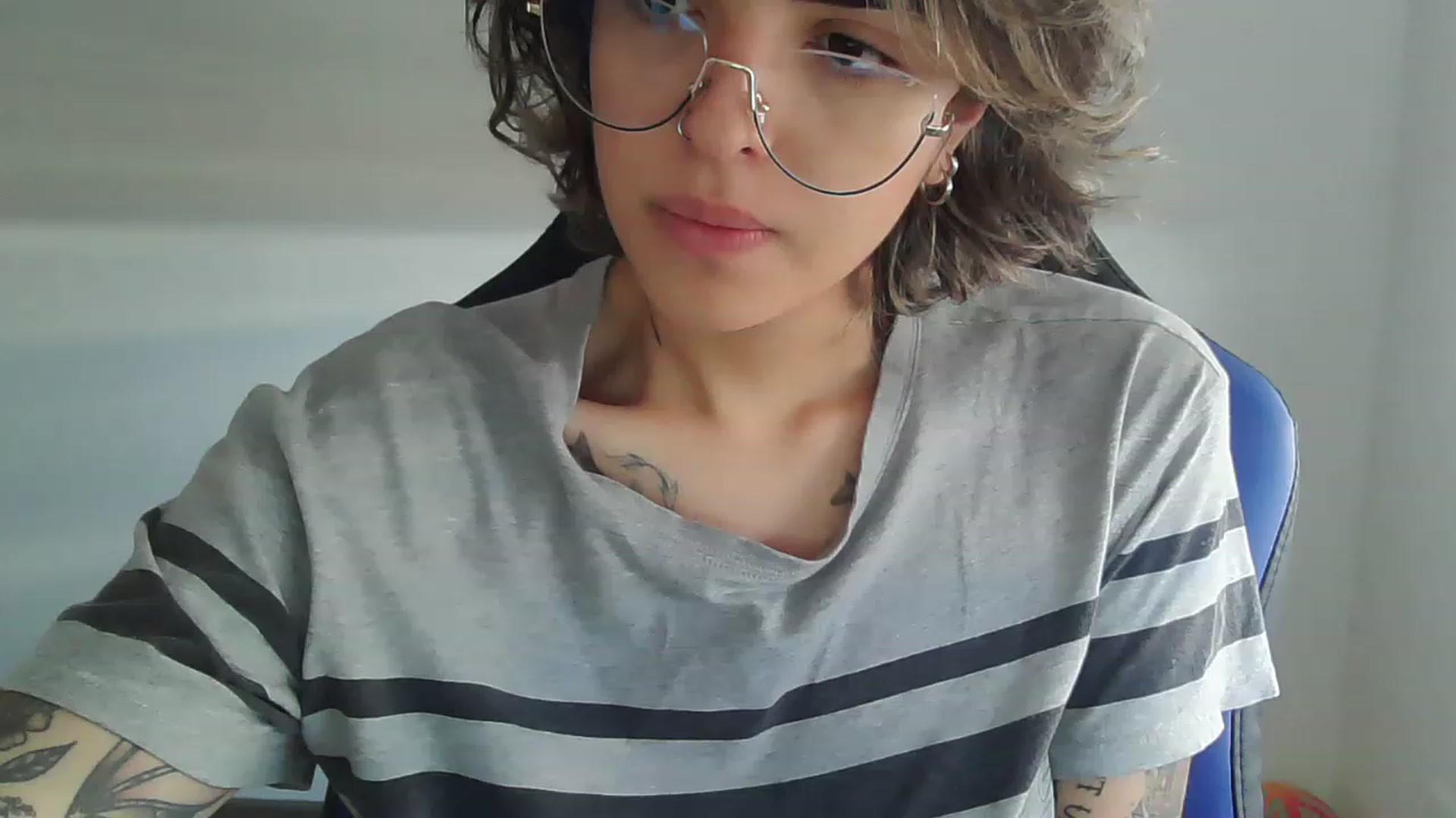 Gallery image thumbnail from fionacarter's myfreecams stream on, 05/31/2023, 16:00 image 10 of 20