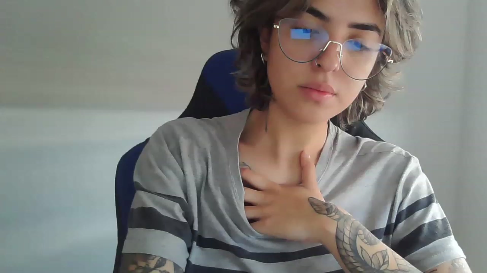 Gallery image thumbnail from fionacarter's myfreecams stream on, 05/31/2023, 16:00 image 2 of 20