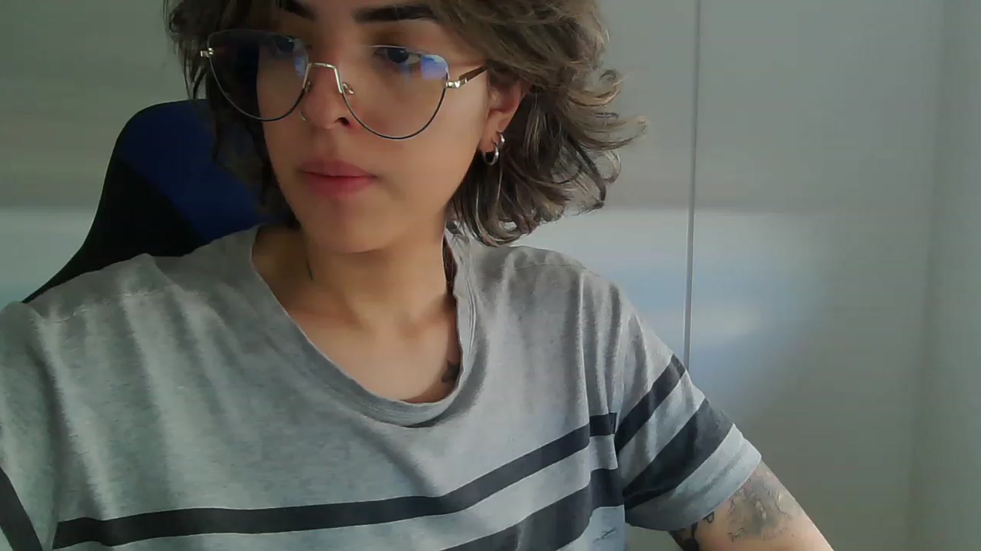 Gallery image thumbnail from fionacarter's myfreecams stream on, 05/31/2023, 16:00 image 13 of 20