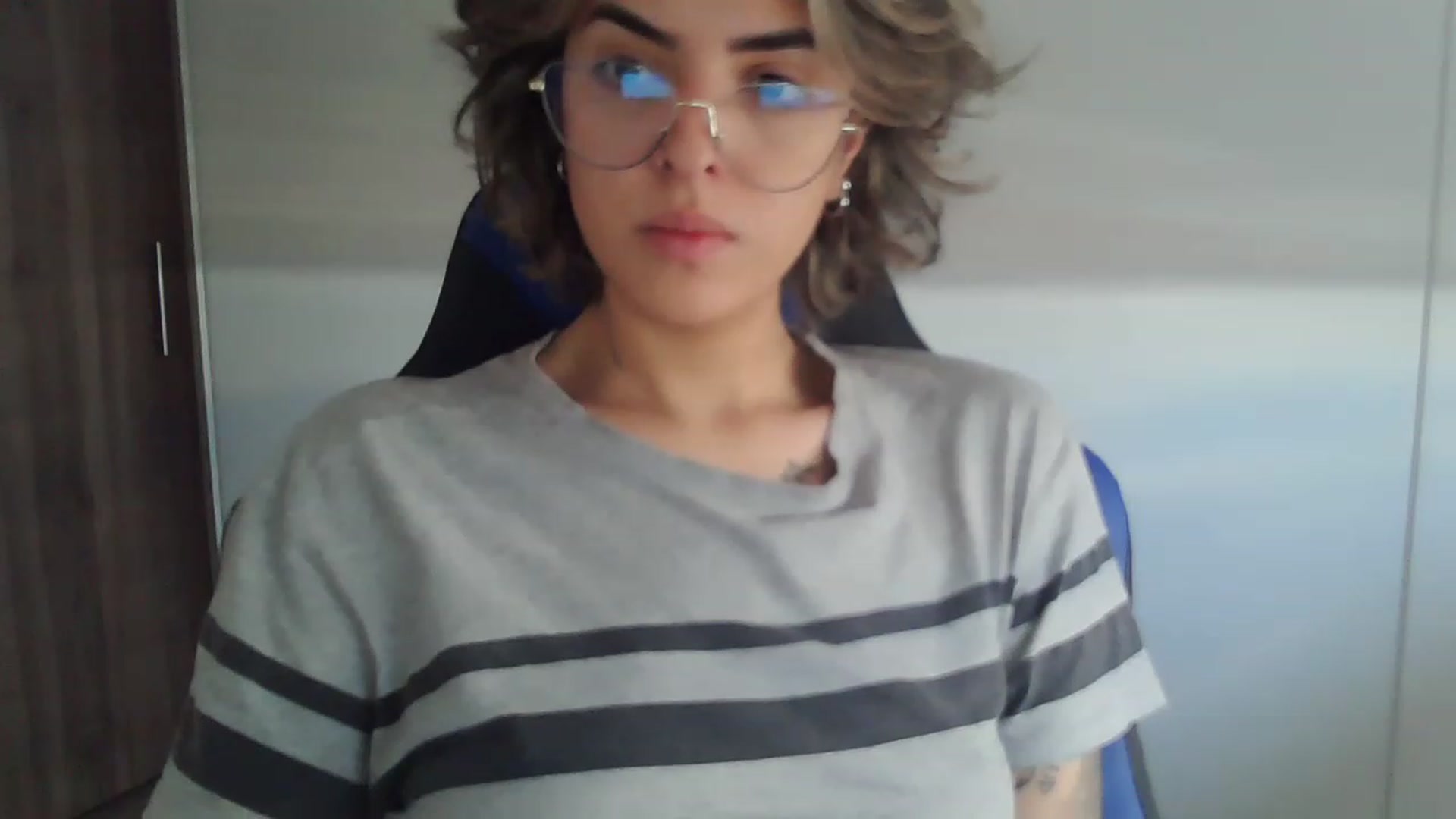 Gallery image thumbnail from fionacarter's myfreecams stream on, 05/31/2023, 16:00 image 15 of 20