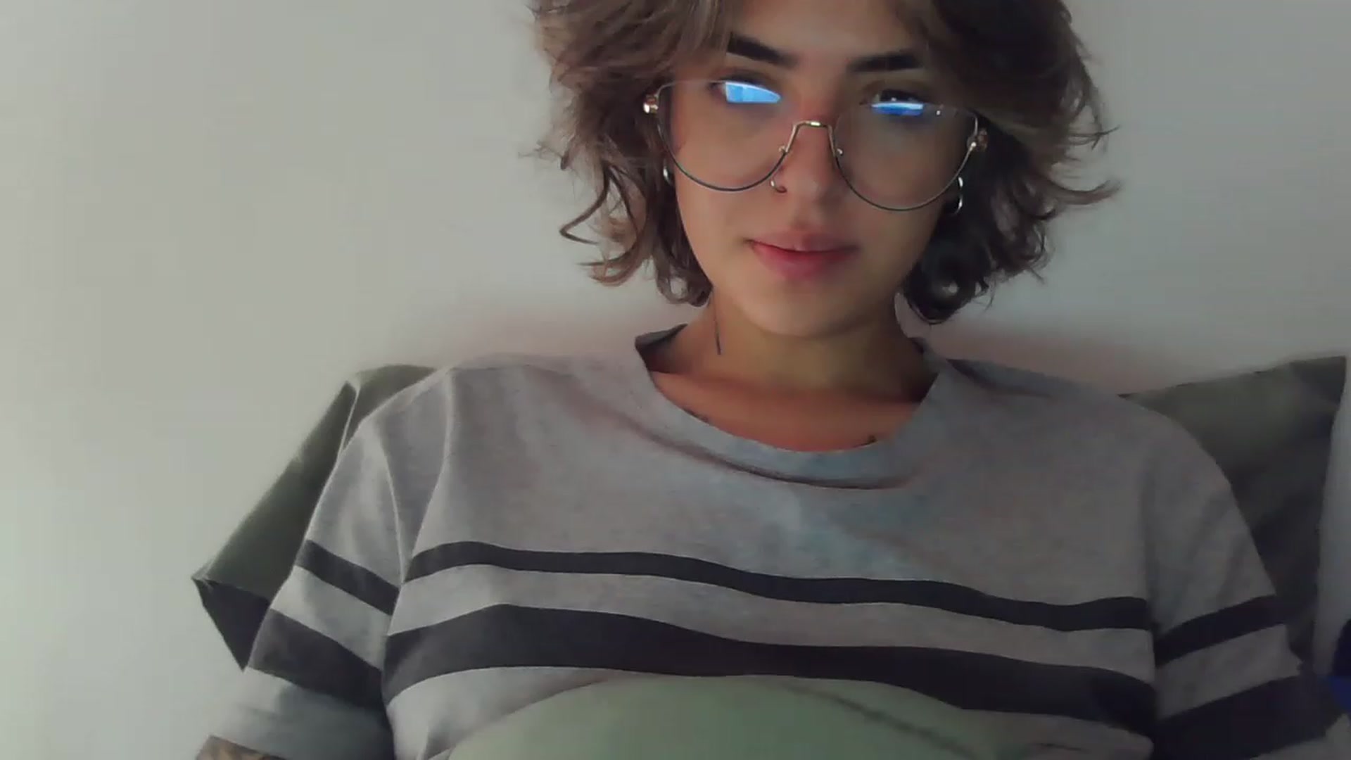 Gallery image thumbnail from fionacarter's myfreecams stream on, 05/31/2023, 16:22 image 6 of 20