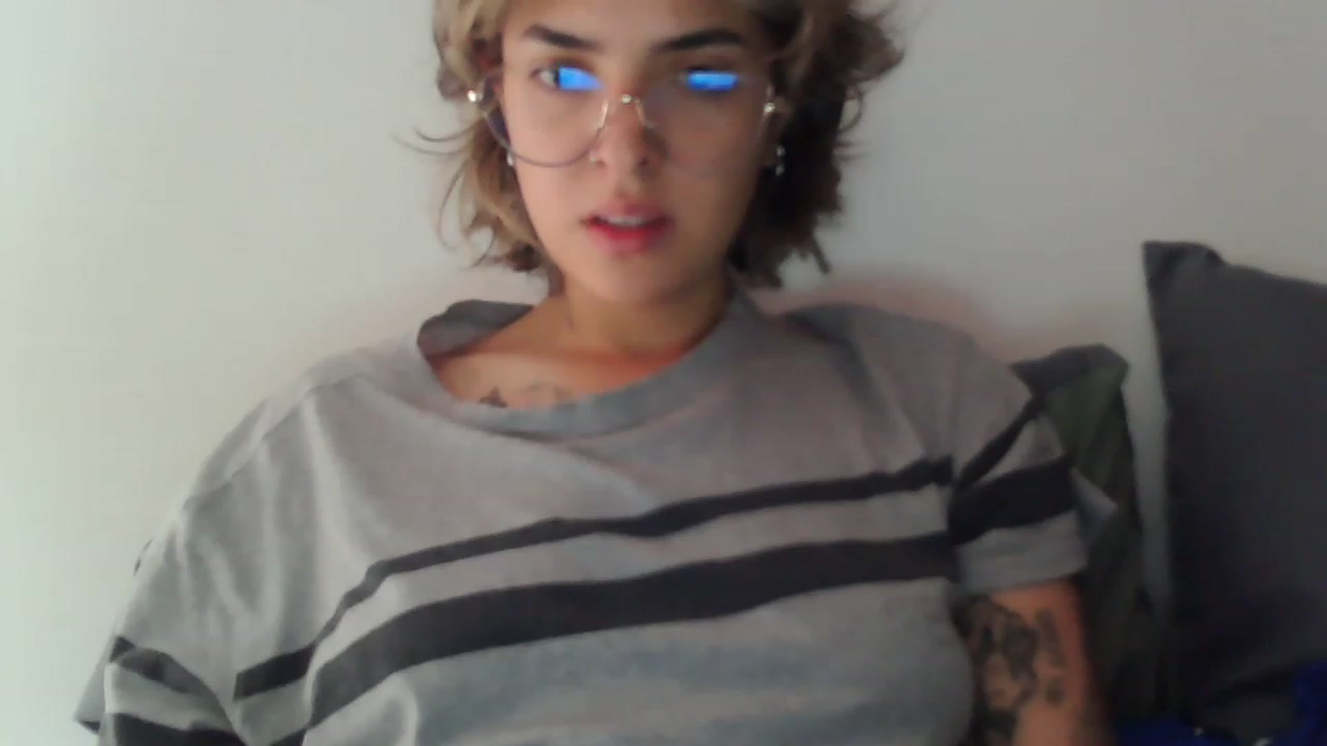 Gallery image thumbnail from fionacarter's myfreecams stream on, 06/08/2023, 16:51 image 18 of 20