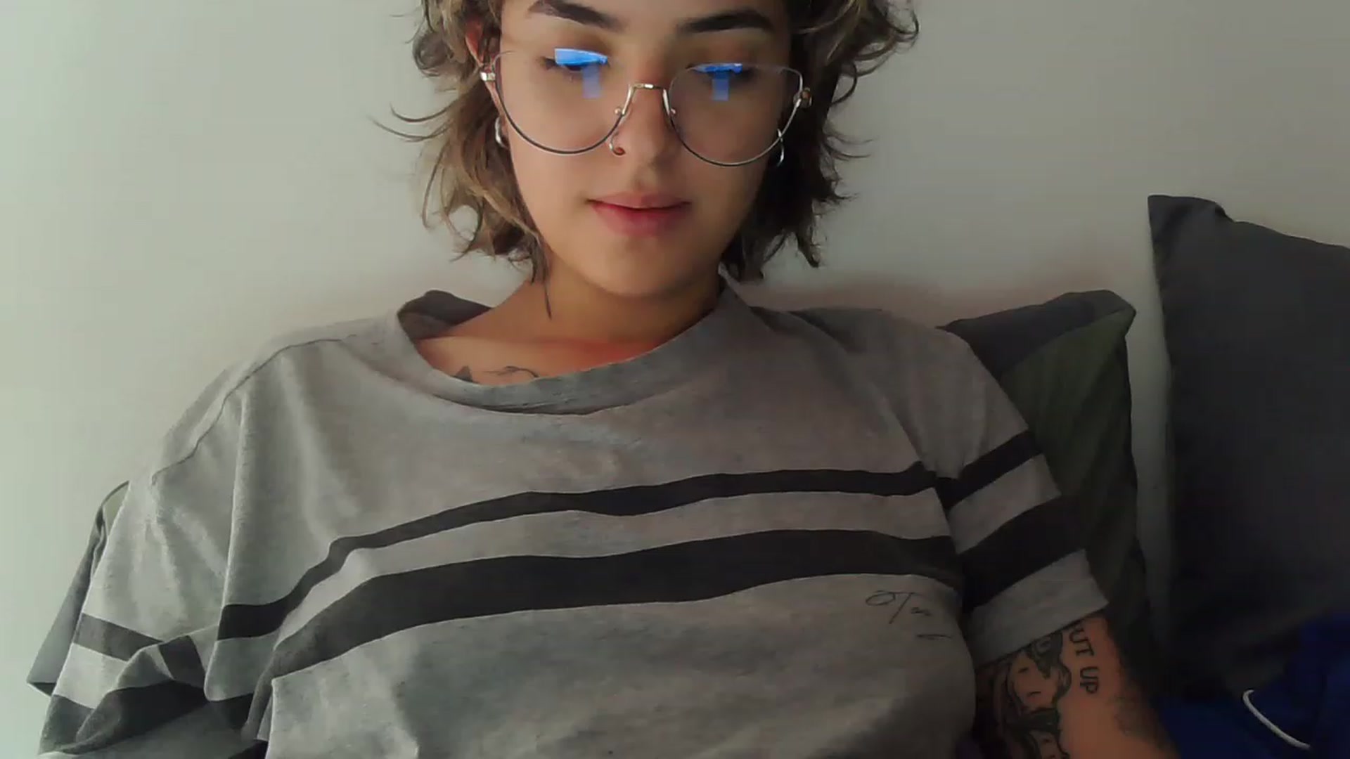 Gallery image thumbnail from fionacarter's myfreecams stream on, 06/08/2023, 16:51 image 15 of 20