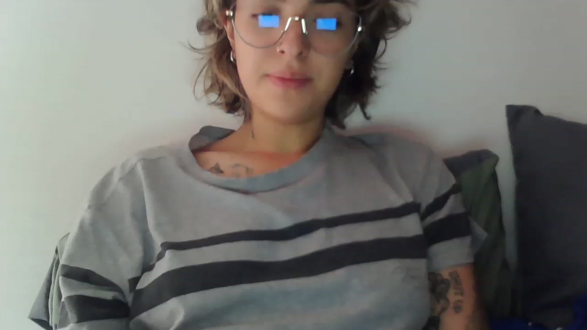 Gallery image thumbnail from fionacarter's myfreecams stream on, 06/08/2023, 16:51 image 17 of 20