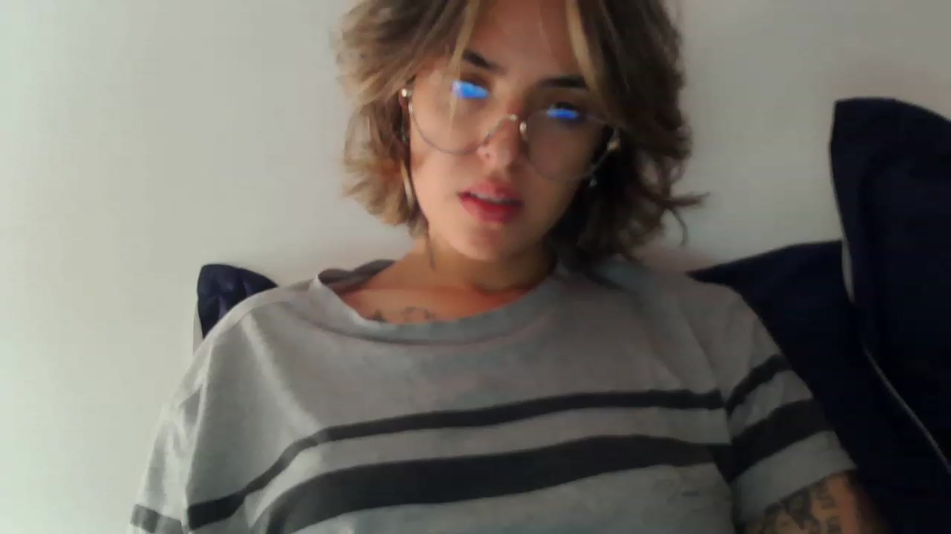 Gallery image thumbnail from fionacarter's myfreecams stream on, 06/13/2023, 15:36 image 4 of 20