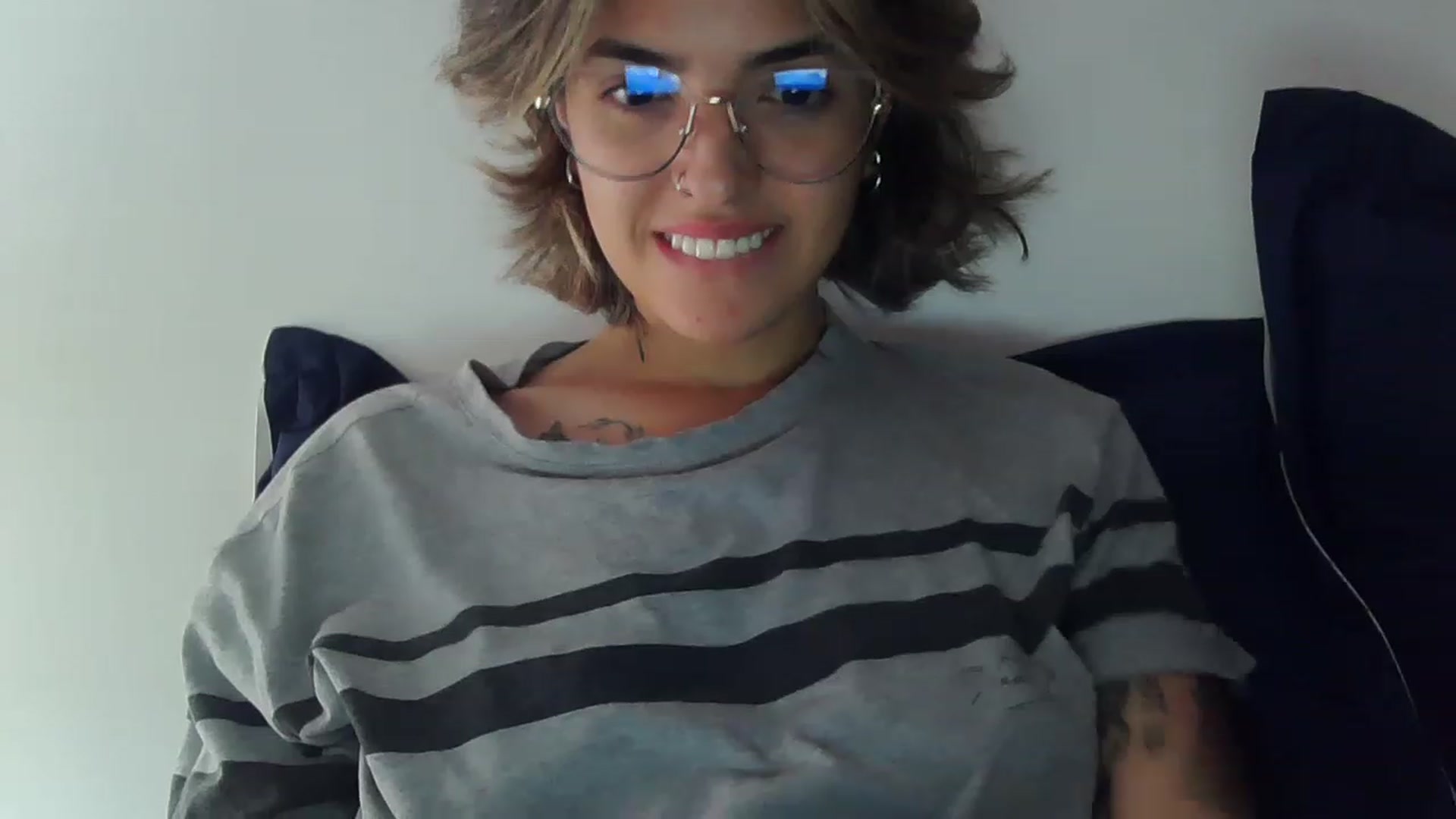 Gallery image thumbnail from fionacarter's myfreecams stream on, 06/13/2023, 15:36 image 11 of 20