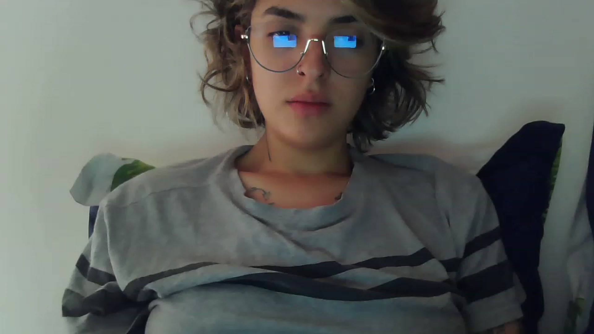 Gallery image thumbnail from fionacarter's myfreecams stream on, 06/21/2023, 16:00 image 9 of 20