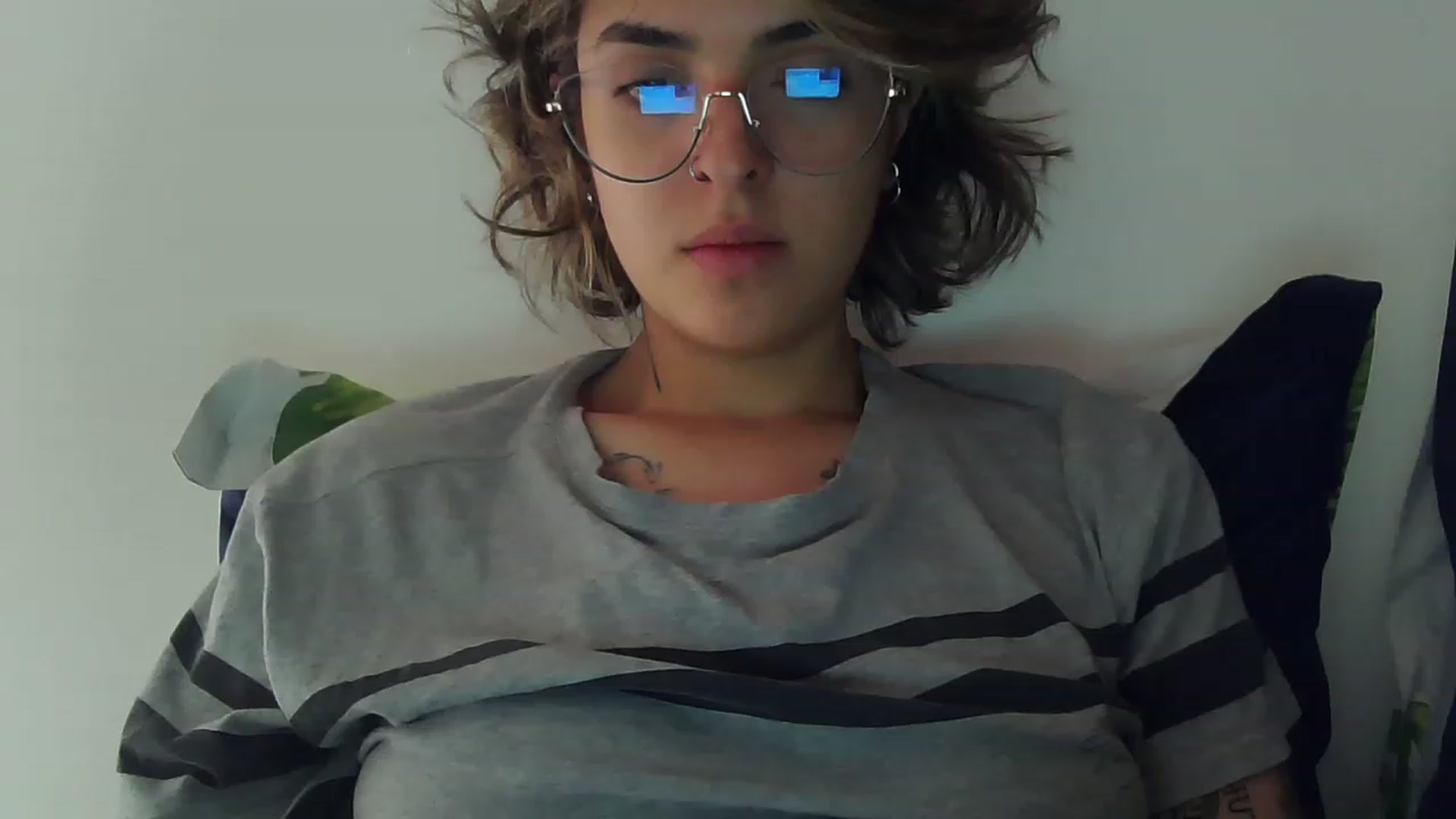 Gallery image thumbnail from fionacarter's myfreecams stream on, 06/21/2023, 16:00 image 10 of 20