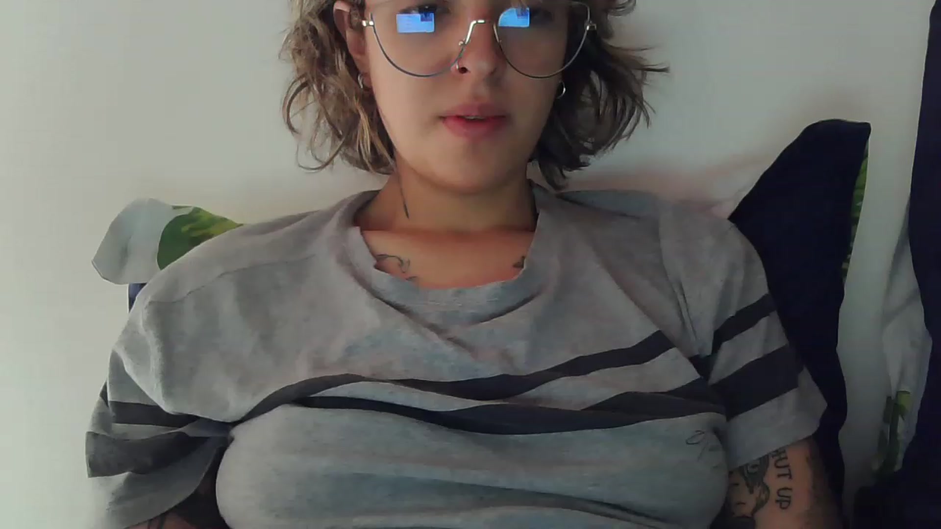 Gallery image thumbnail from fionacarter's myfreecams stream on, 06/21/2023, 16:00 image 14 of 20