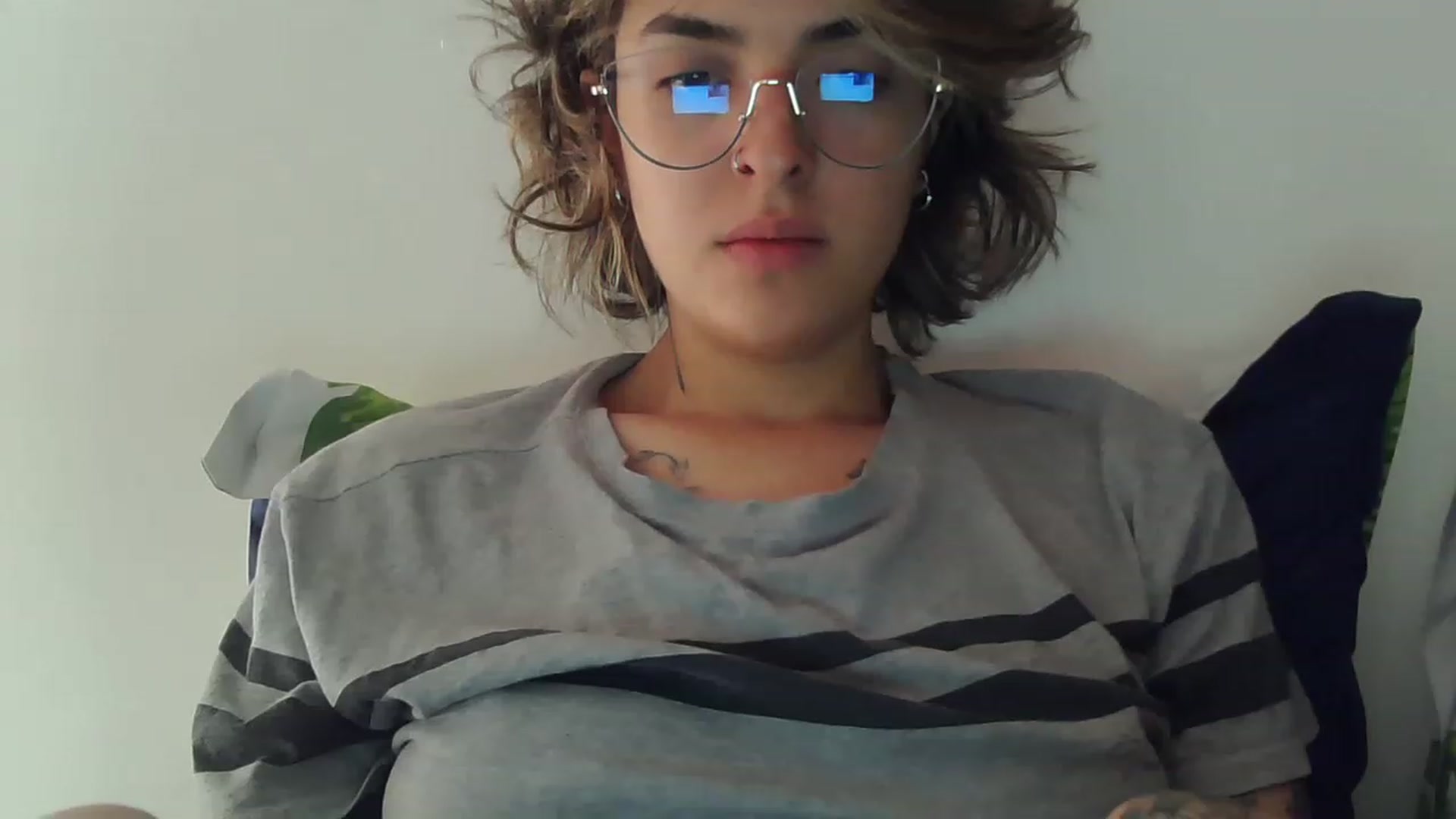 Gallery image thumbnail from fionacarter's myfreecams stream on, 06/21/2023, 16:00 image 8 of 20