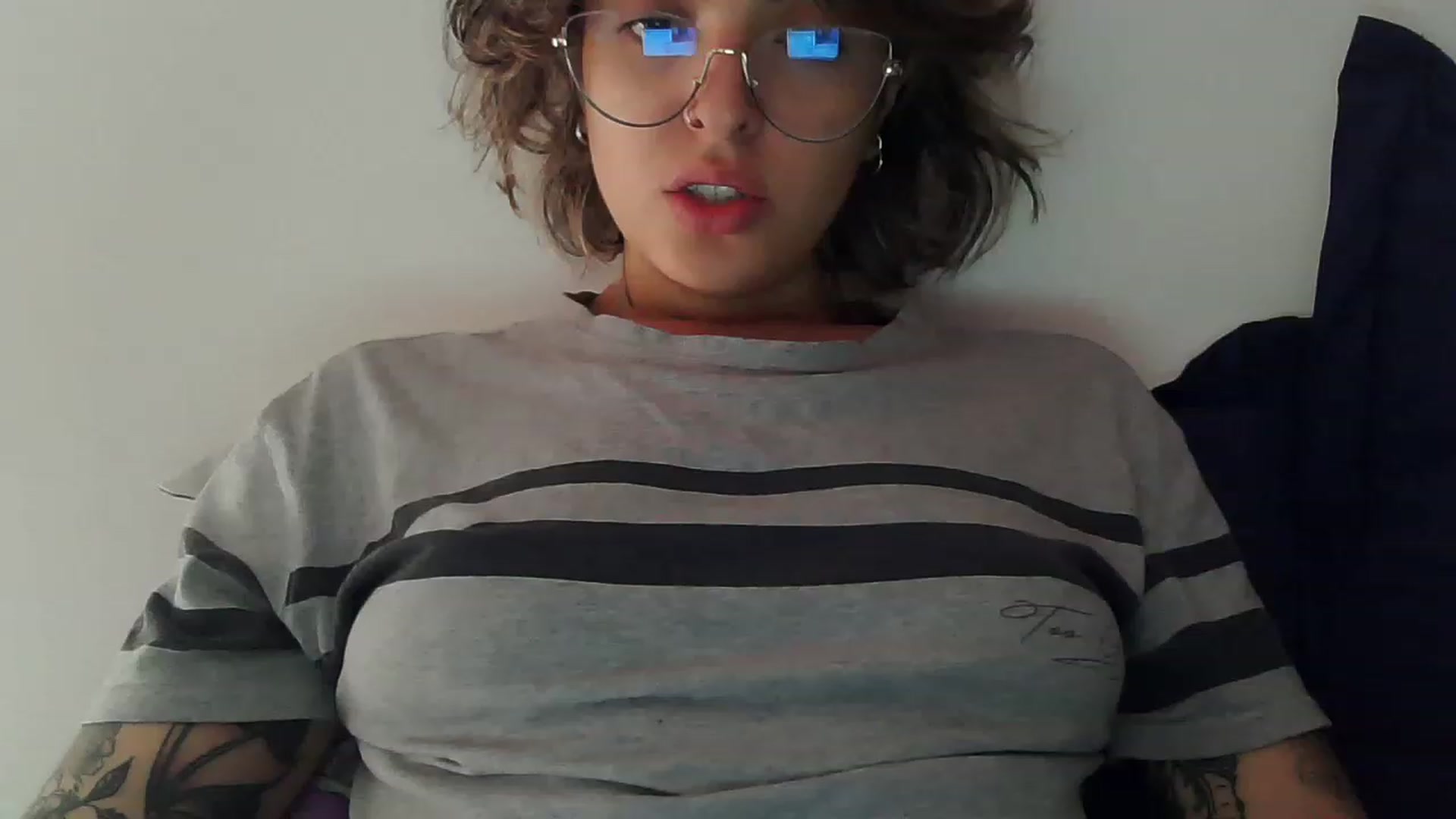 Gallery image thumbnail from fionacarter's myfreecams stream on, 06/21/2023, 16:31 image 5 of 20