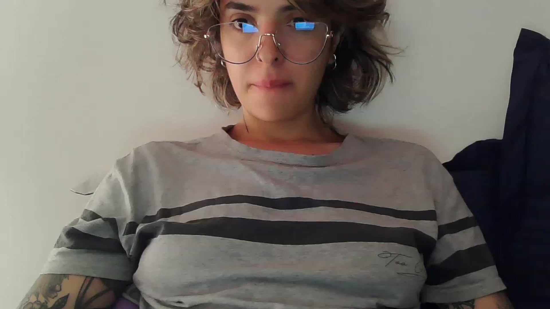 Gallery image thumbnail from fionacarter's myfreecams stream on, 06/21/2023, 16:31 image 3 of 20
