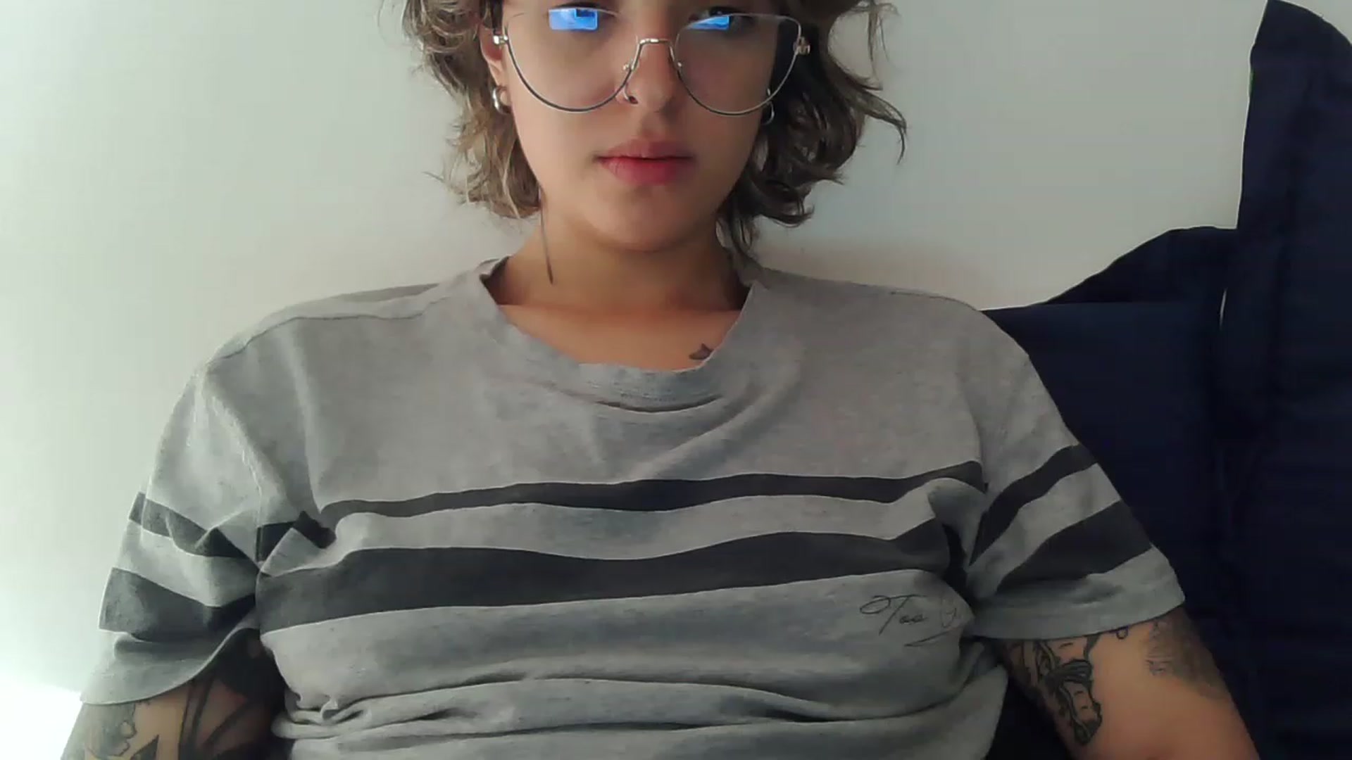 Gallery image thumbnail from fionacarter's myfreecams stream on, 06/21/2023, 16:31 image 14 of 20