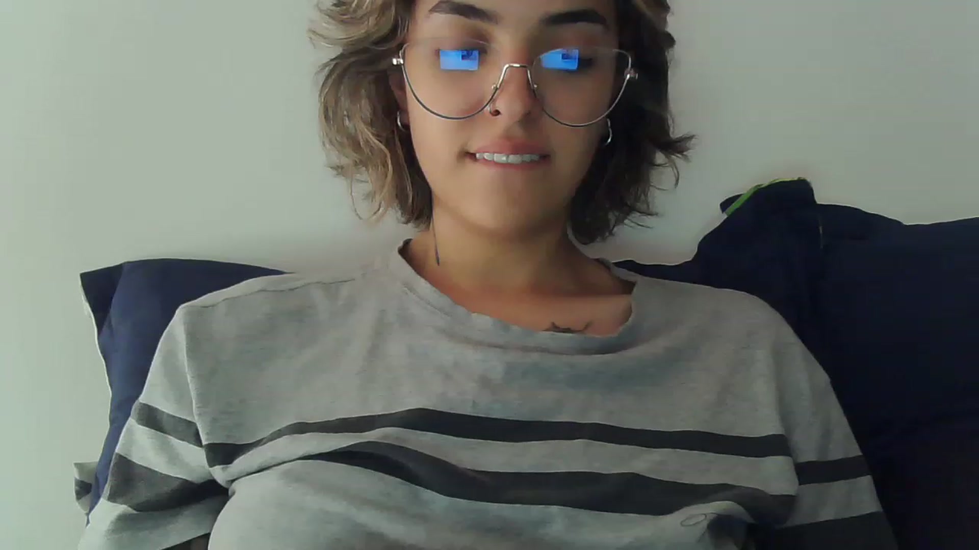 Gallery image thumbnail from fionacarter's myfreecams stream on, 06/22/2023, 17:58 image 8 of 20