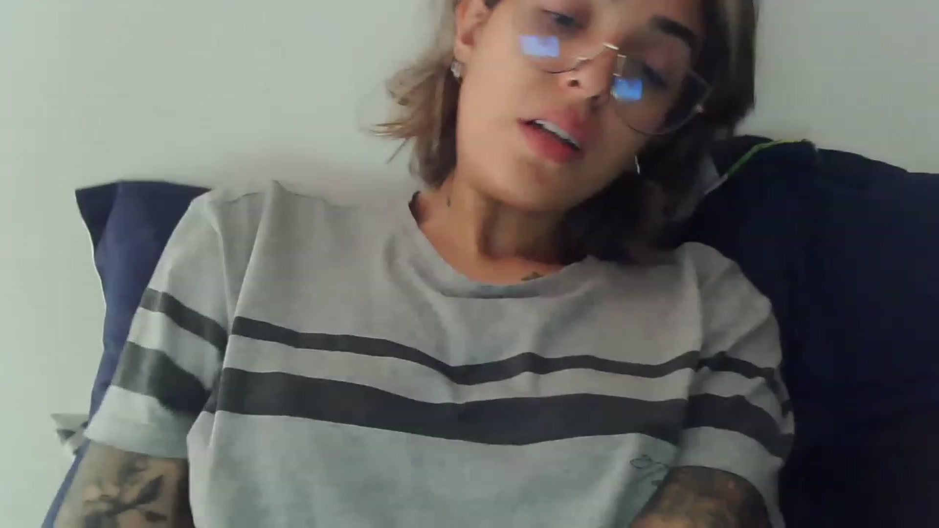 Gallery image thumbnail from fionacarter's myfreecams stream on, 06/22/2023, 17:58 image 13 of 20