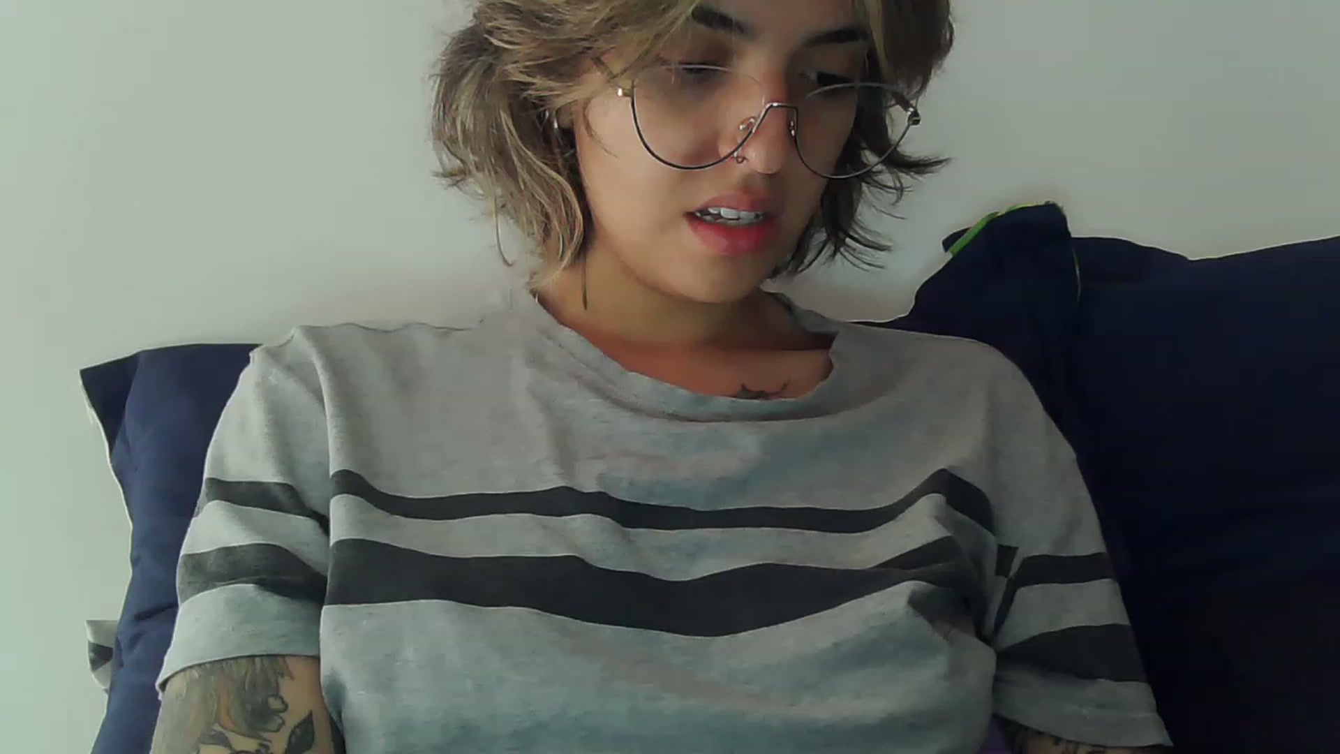 Gallery image thumbnail from fionacarter's myfreecams stream on, 06/22/2023, 17:58 image 3 of 20
