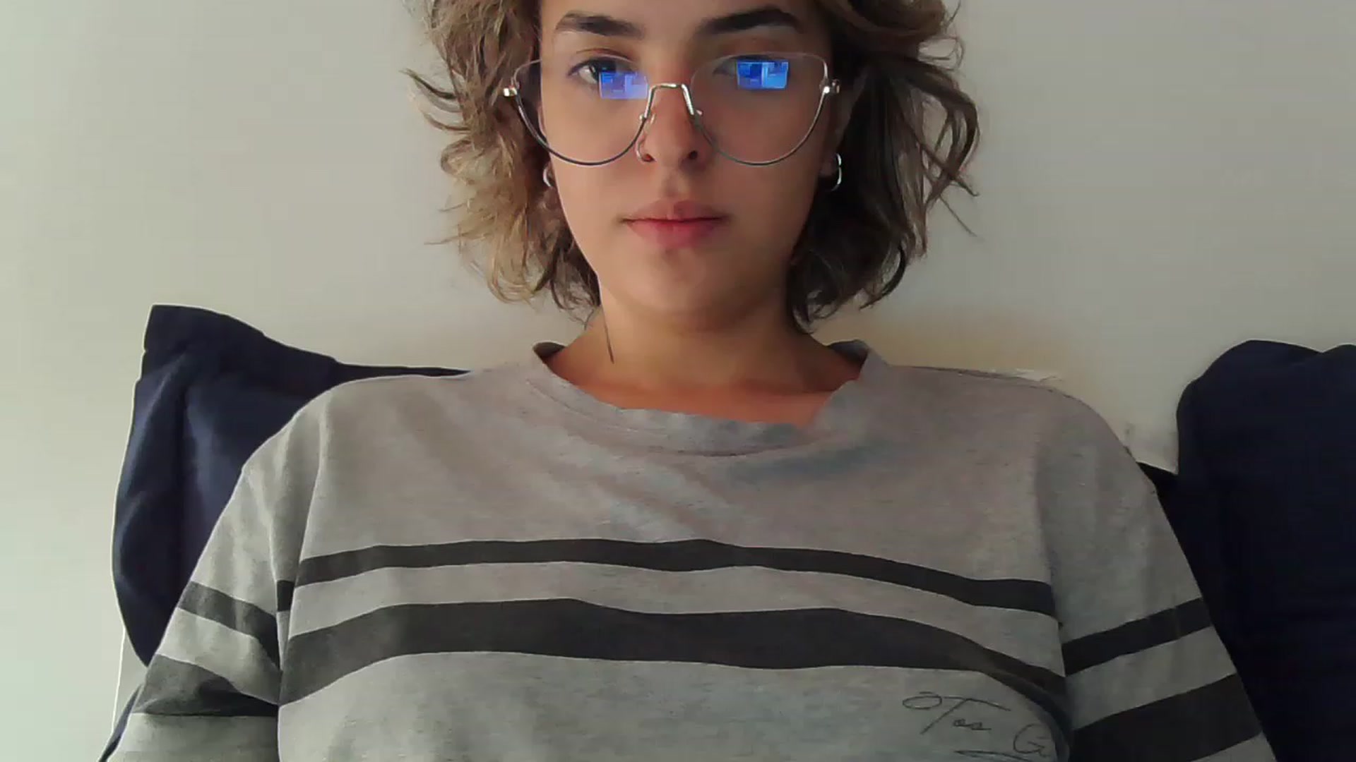 Gallery image thumbnail from fionacarter's myfreecams stream on, 06/29/2023, 15:54 image 15 of 20