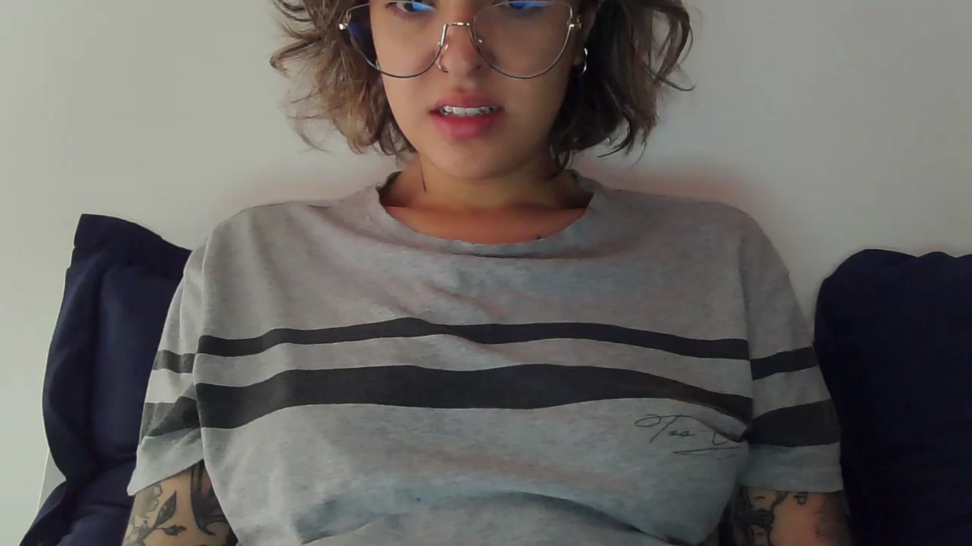 Gallery image thumbnail from fionacarter's myfreecams stream on, 06/29/2023, 16:21 image 18 of 20