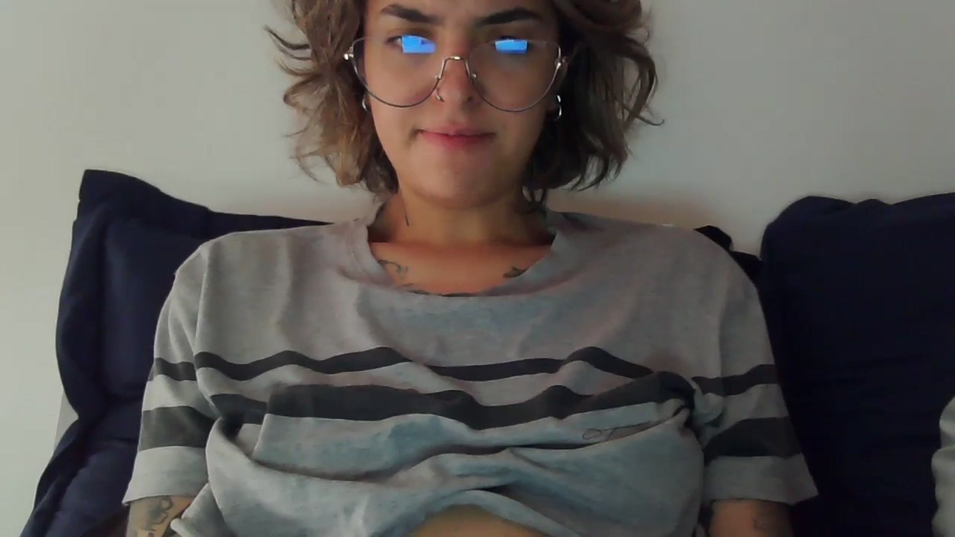Gallery image thumbnail from fionacarter's myfreecams stream on, 06/29/2023, 16:21 image 16 of 20