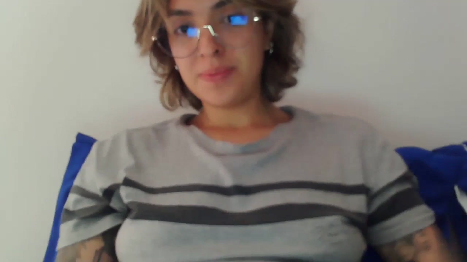 Gallery image thumbnail from fionacarter's myfreecams stream on, 07/11/2023, 17:17 image 9 of 20