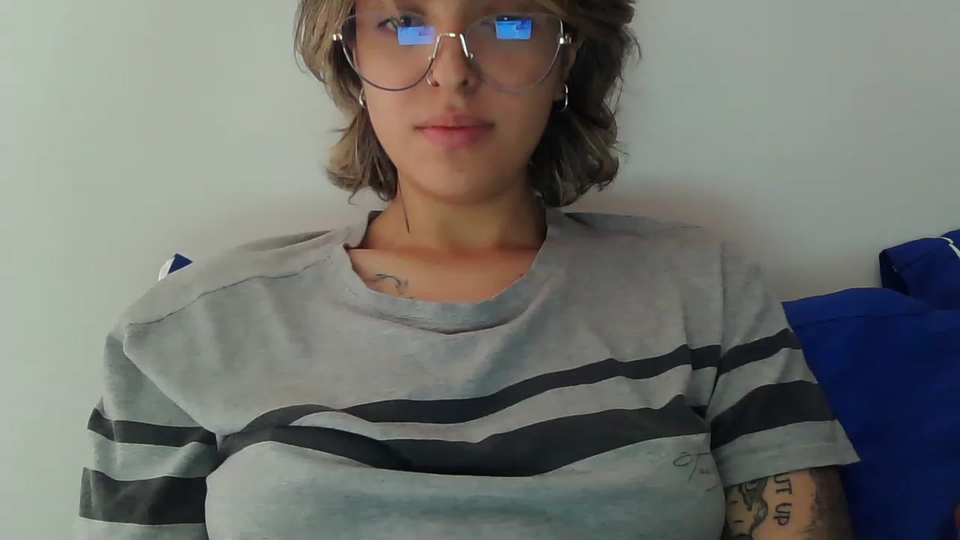 Gallery image thumbnail from fionacarter's myfreecams stream on, 07/11/2023, 18:09 image 16 of 20