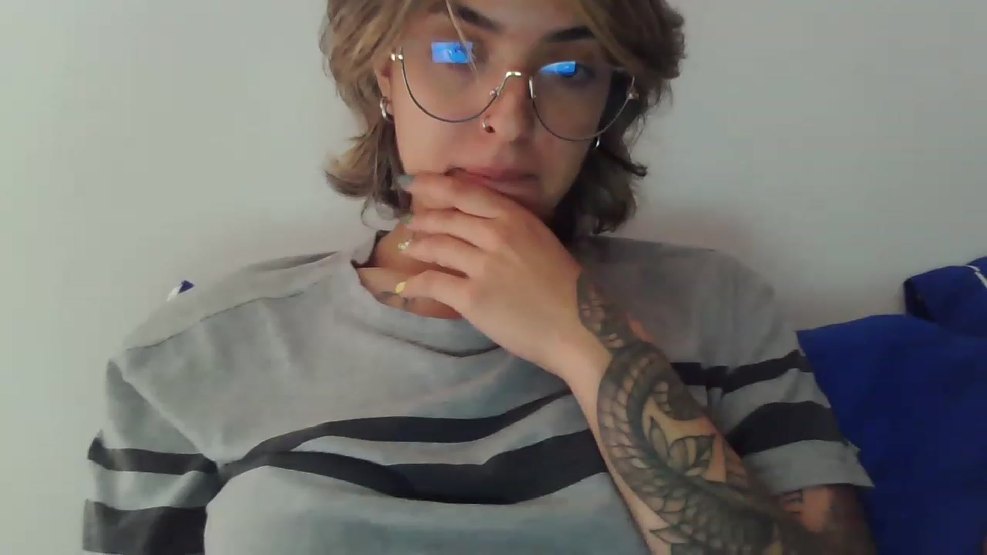 Gallery image thumbnail from fionacarter's myfreecams stream on, 07/11/2023, 18:09 image 14 of 20