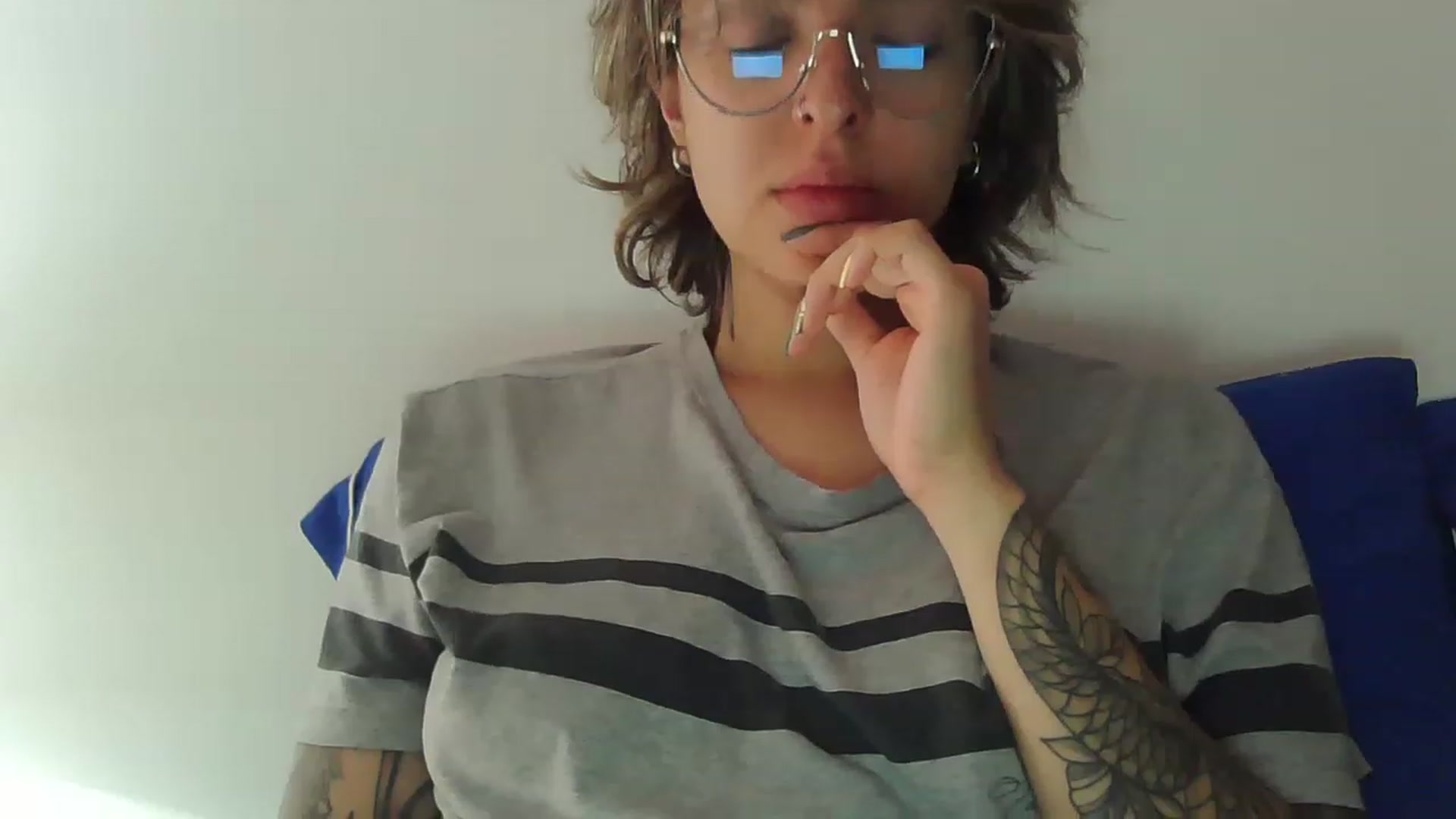 Gallery image thumbnail from fionacarter's myfreecams stream on, 07/12/2023, 16:49 image 14 of 20