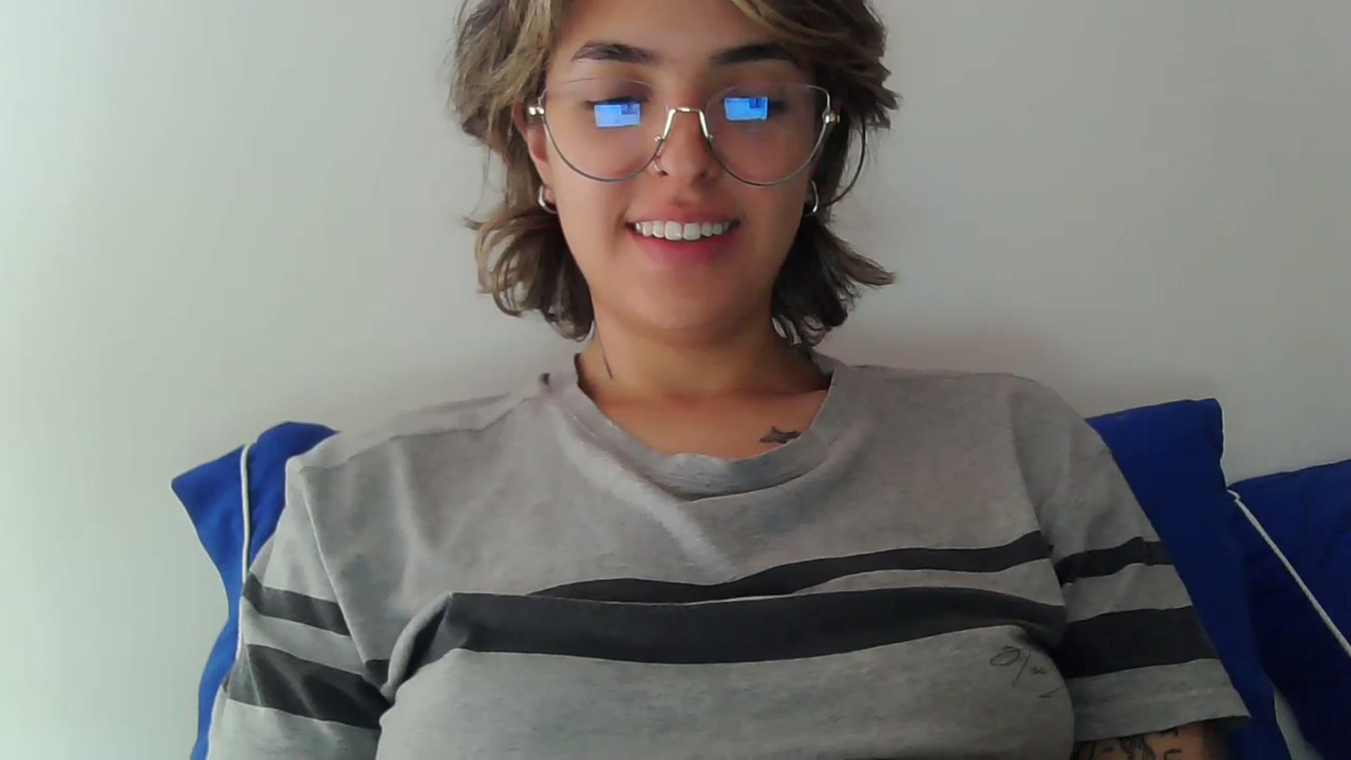 Gallery image thumbnail from fionacarter's myfreecams stream on, 07/12/2023, 17:40 image 8 of 20