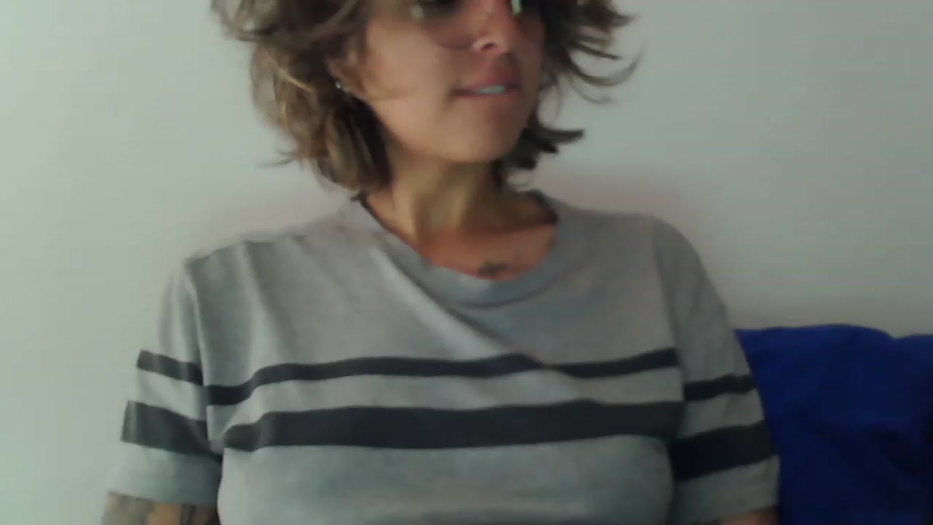 Gallery image thumbnail from fionacarter's myfreecams stream on, 07/13/2023, 16:32 image 19 of 20