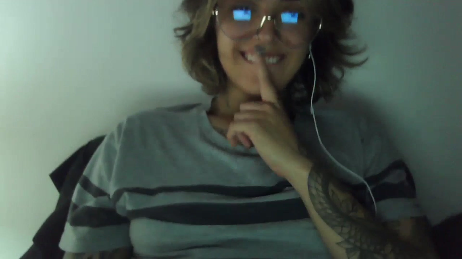 Gallery image thumbnail from fionacarter's myfreecams stream on, 07/18/2023, 07:36 image 18 of 20
