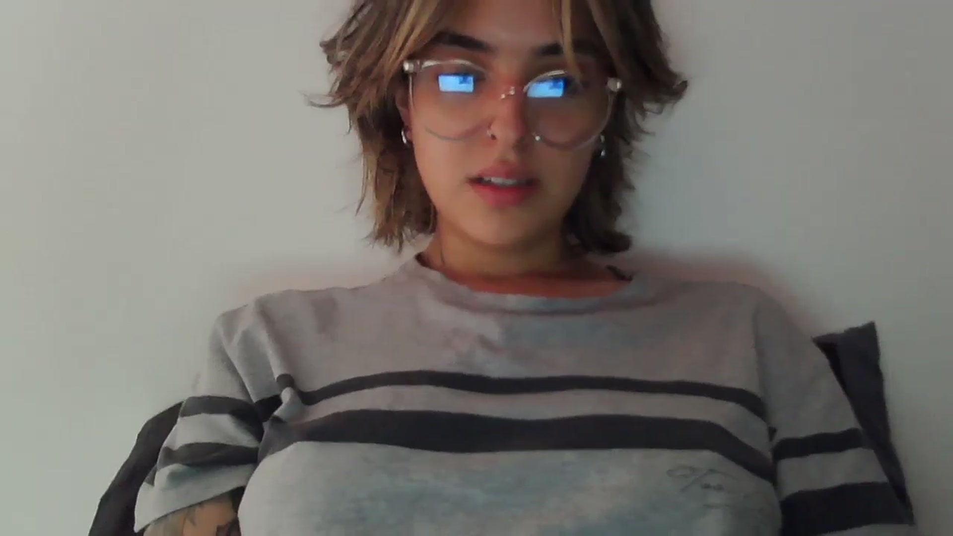 Gallery image thumbnail from fionacarter's myfreecams stream on, 08/05/2023, 15:57 image 14 of 20