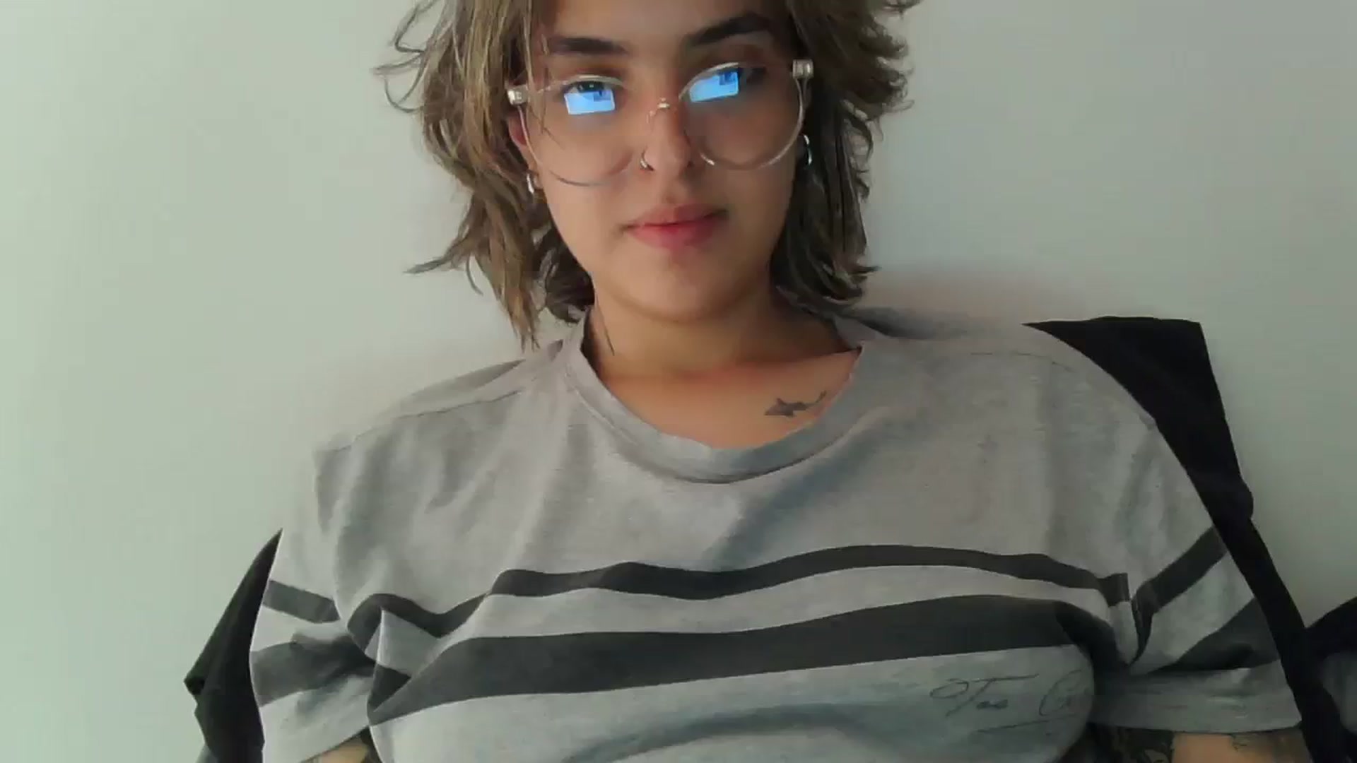 Gallery image thumbnail from fionacarter's myfreecams stream on, 08/05/2023, 17:27 image 16 of 20