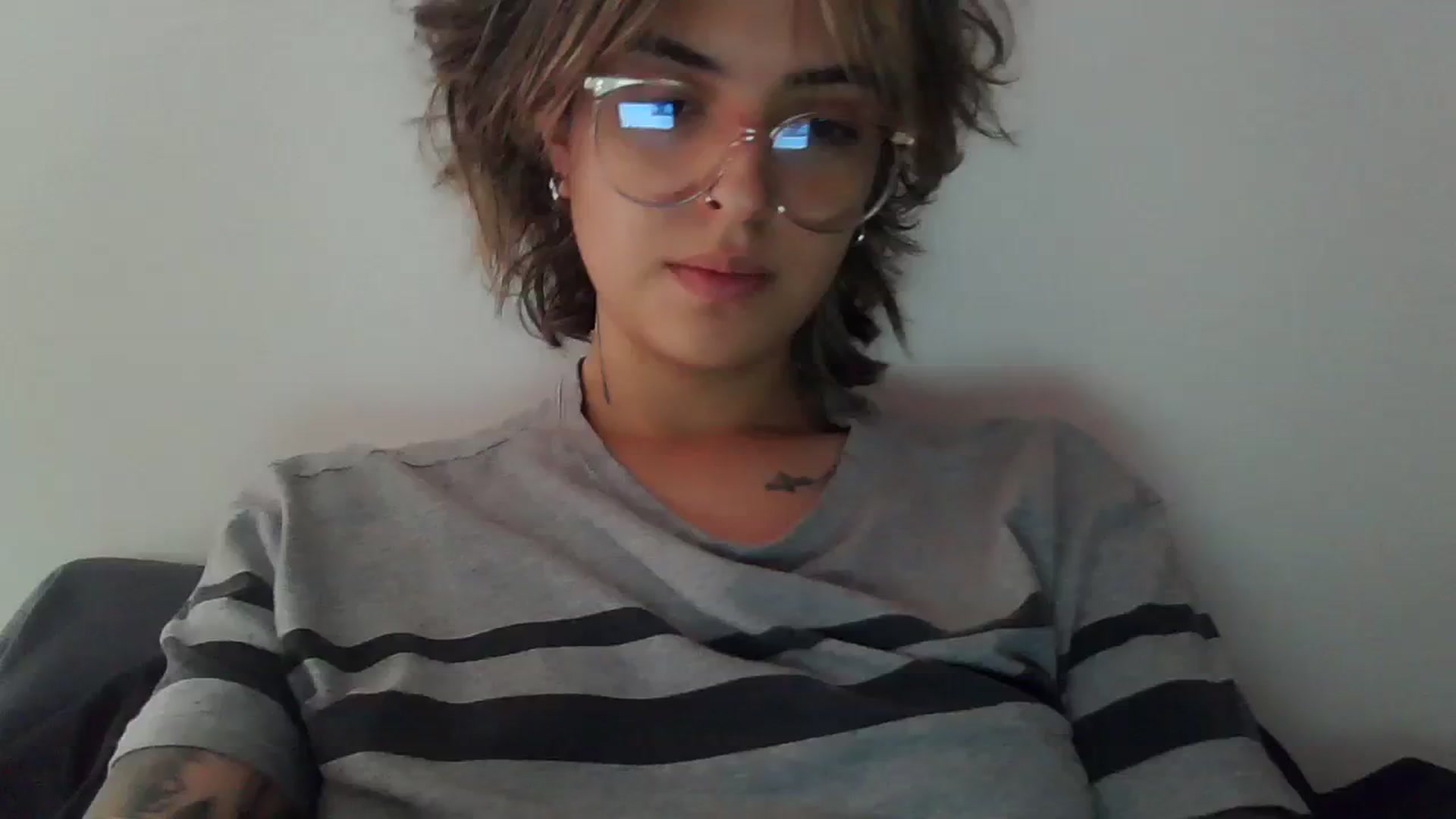 Gallery image thumbnail from fionacarter's myfreecams stream on, 08/05/2023, 17:27 image 1 of 20