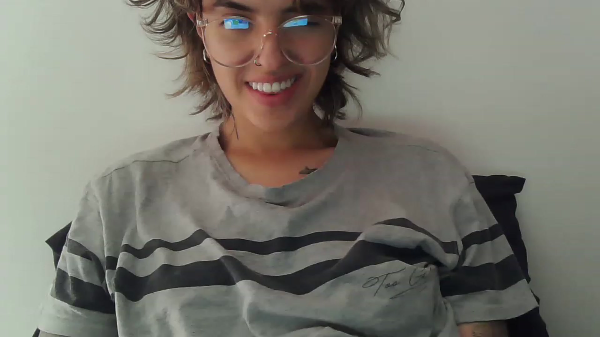 Gallery image thumbnail from fionacarter's myfreecams stream on, 08/06/2023, 16:23 image 2 of 20
