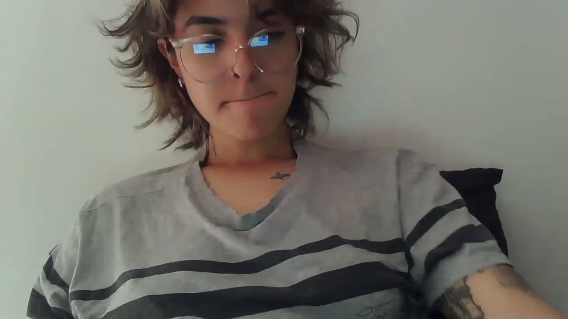 Gallery image thumbnail from fionacarter's myfreecams stream on, 08/06/2023, 16:23 image 11 of 20