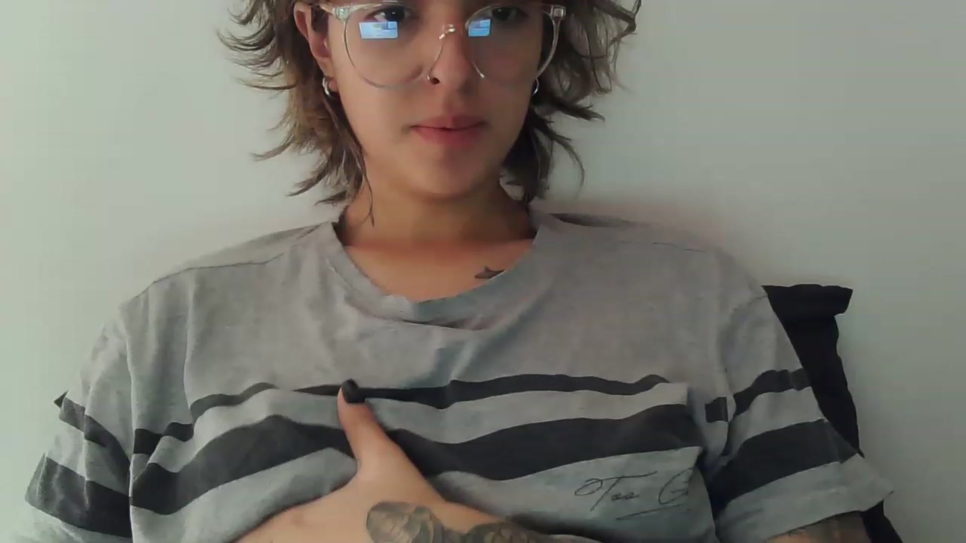 Gallery image thumbnail from fionacarter's myfreecams stream on, 08/06/2023, 16:23 image 4 of 20