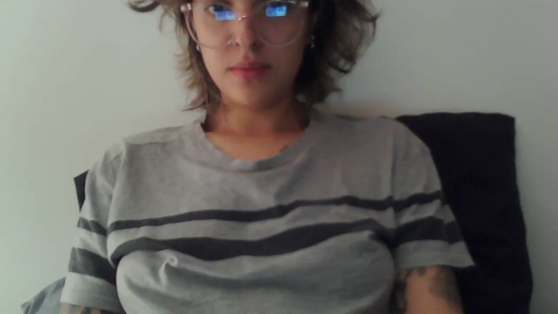 Gallery image thumbnail from fionacarter's myfreecams stream on, 08/06/2023, 17:25 image 18 of 20